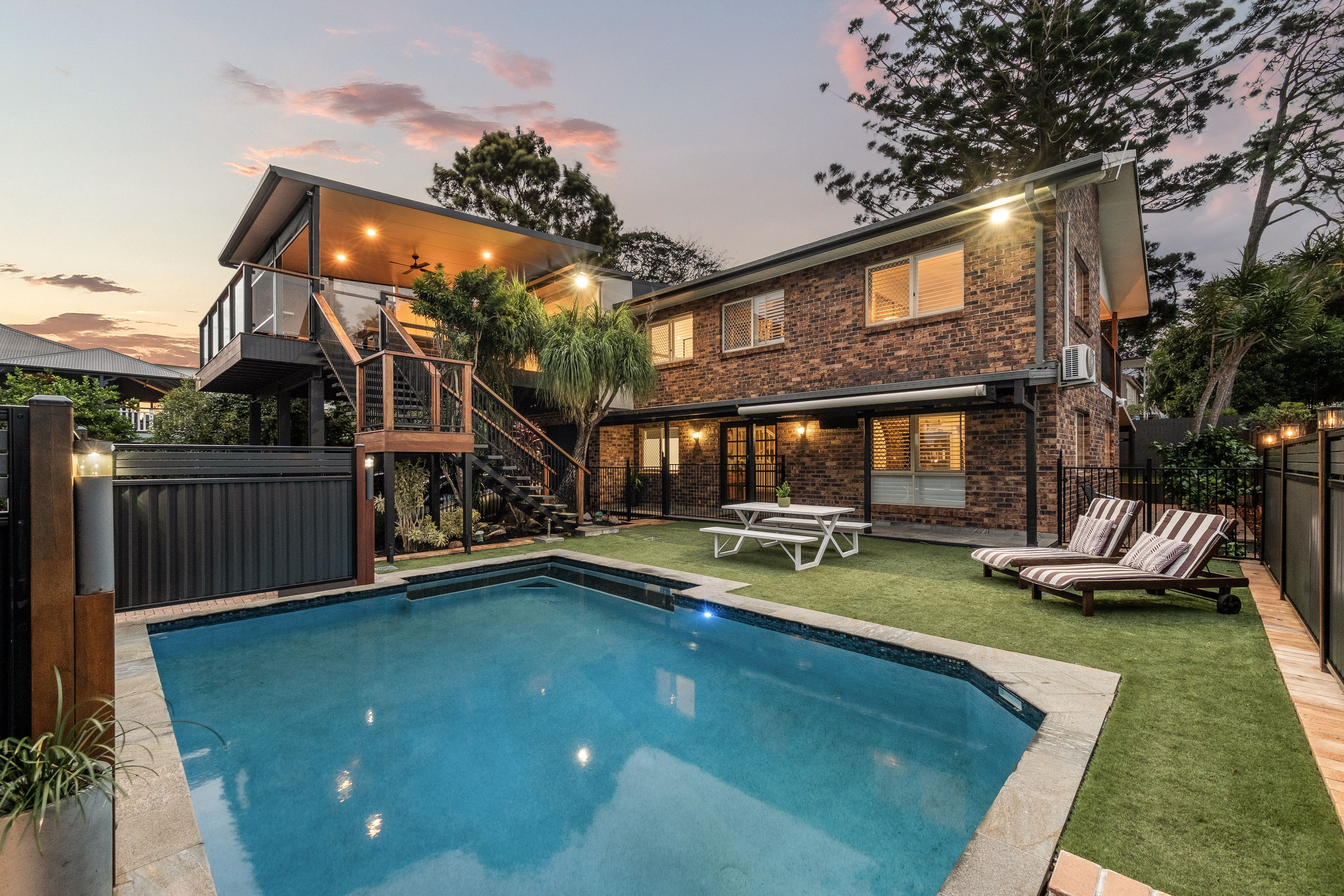 266 Edinburgh Castle Road, Wavell Heights, QLD 4012