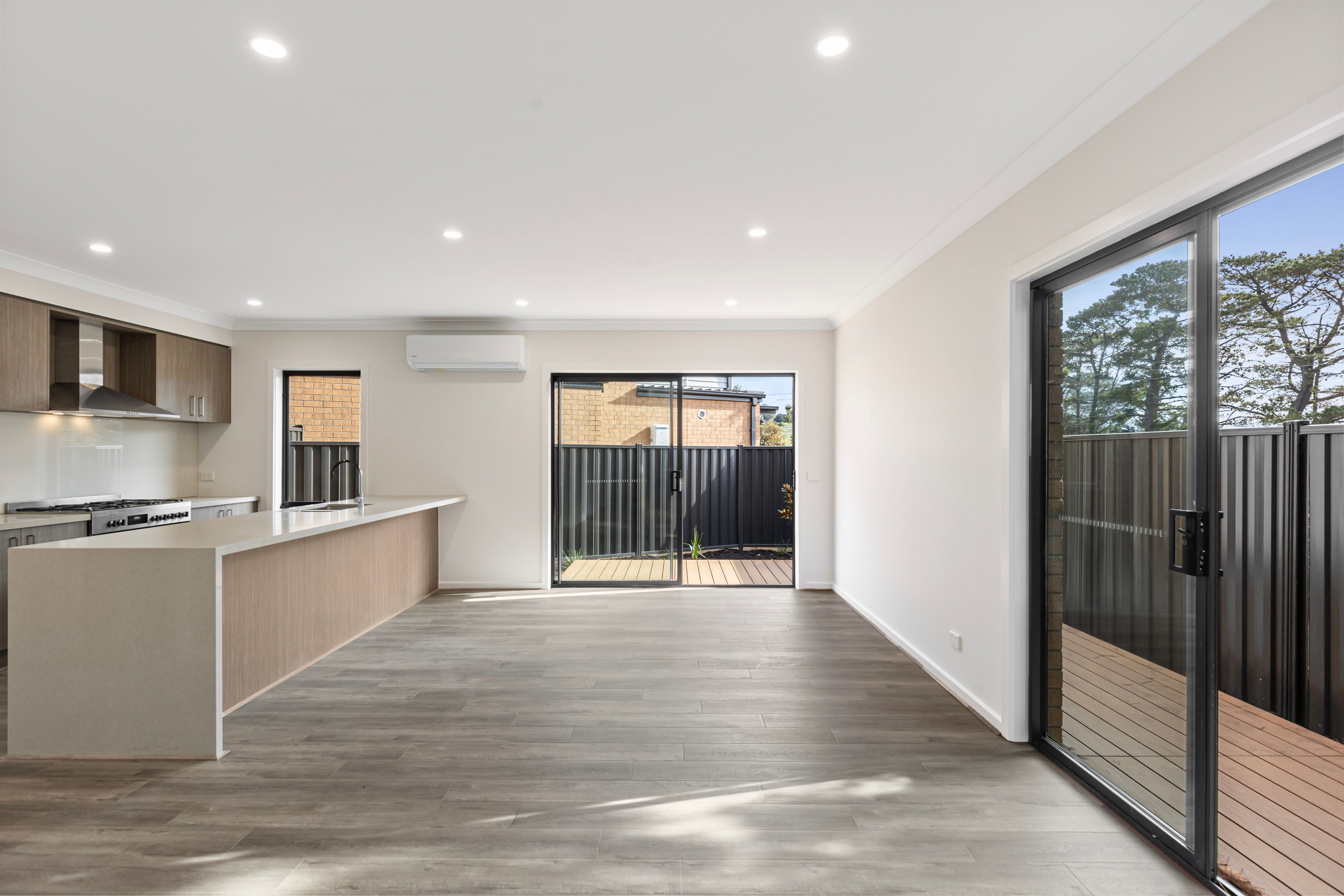 26 Retreat Crescent — photo 13 of 19