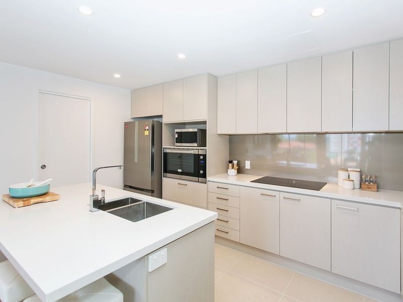 802/11 Andrews Street, Southport, QLD 4215