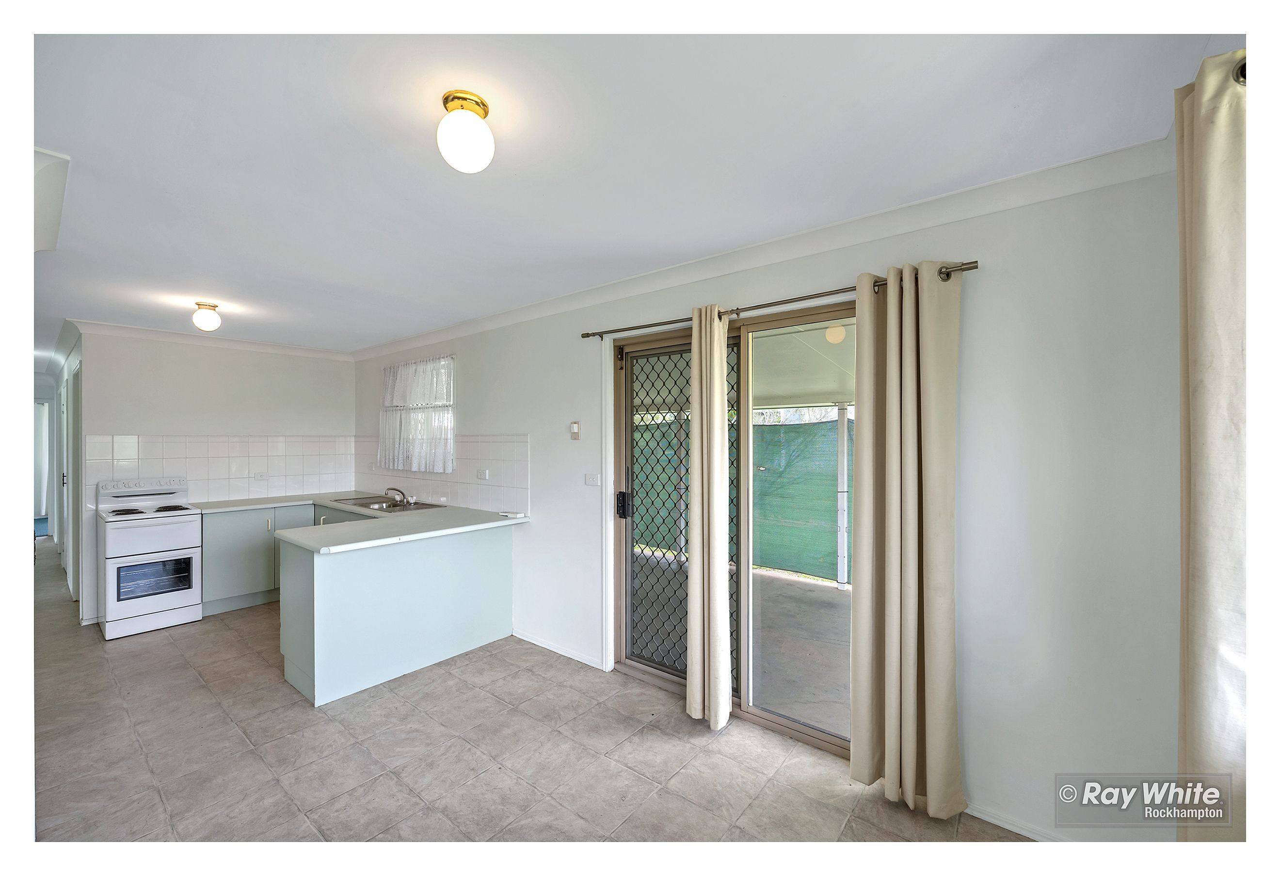 2 Cowan Street — photo 5 of 20
