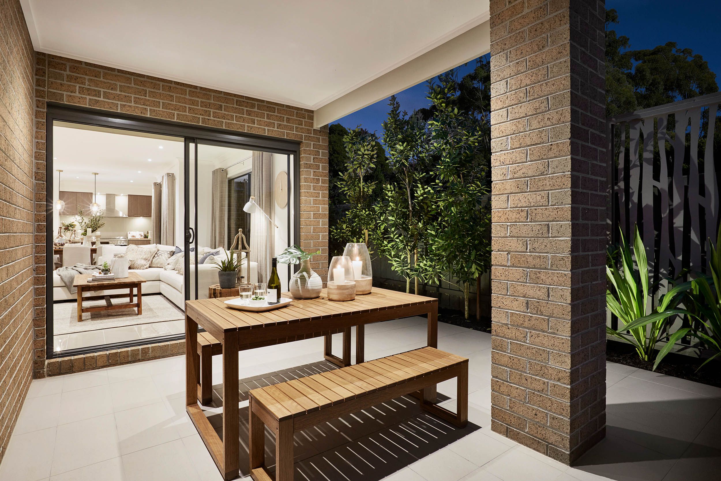 16 Welsh Crescent, Clyde North, VIC 3978