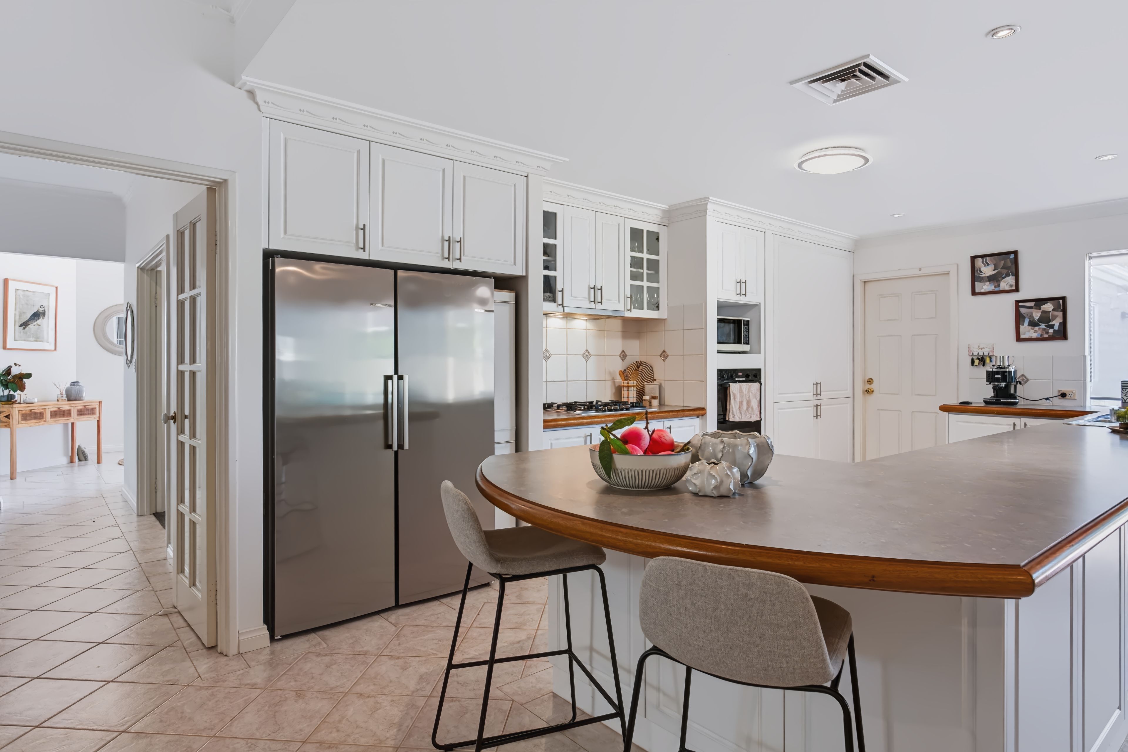 15 Beaufort Crescent — photo 6 of 30