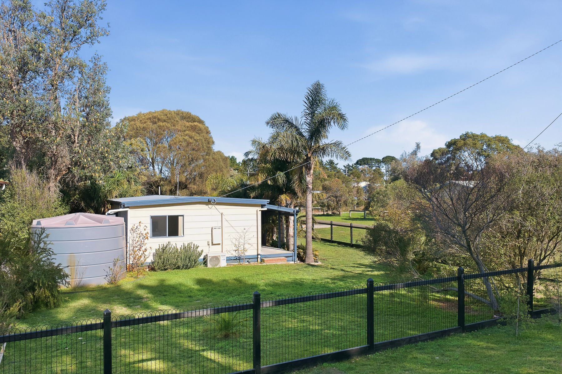 30 Crichton Crescent — photo 11 of 14