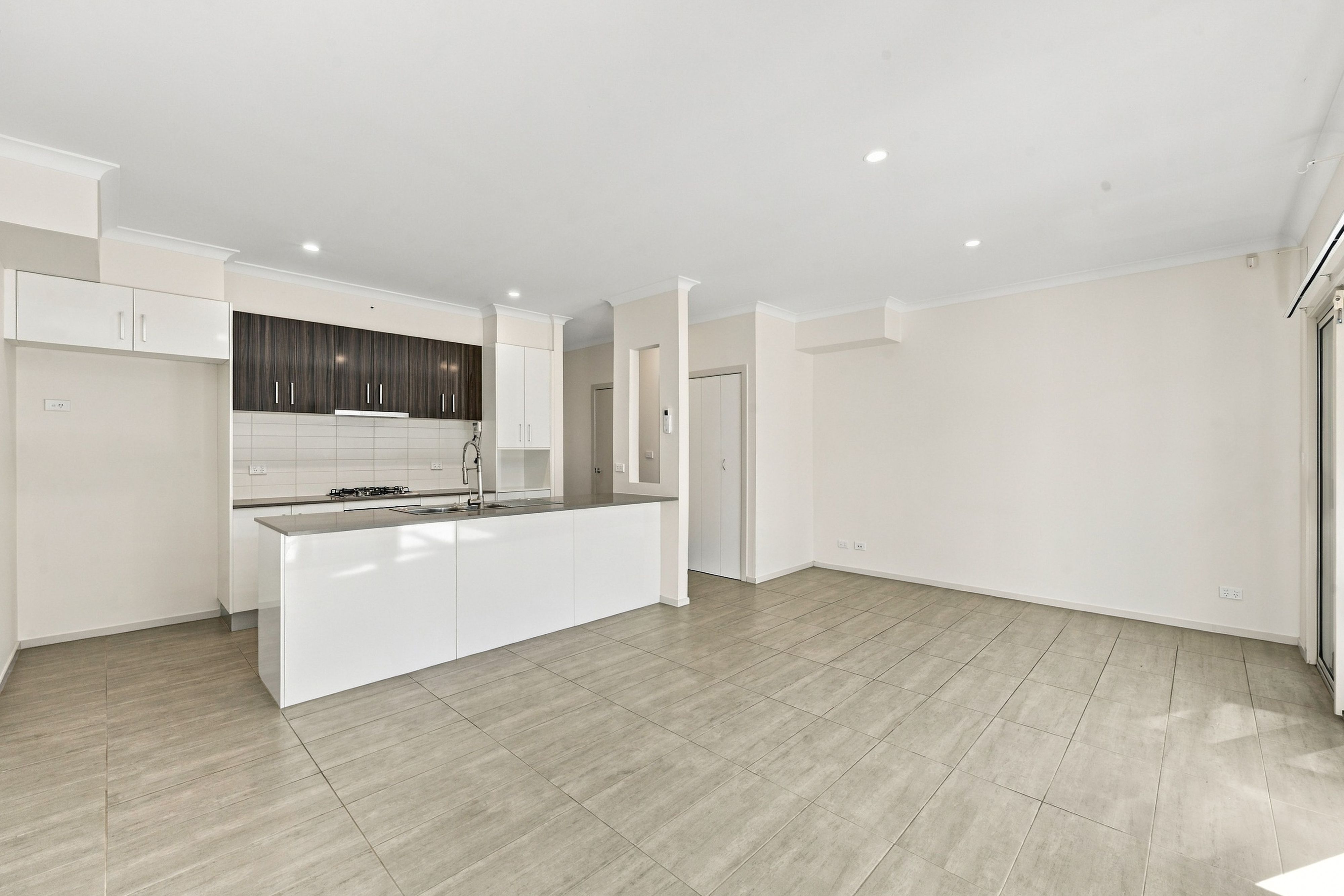 8 Plummer Street — photo 3 of 12