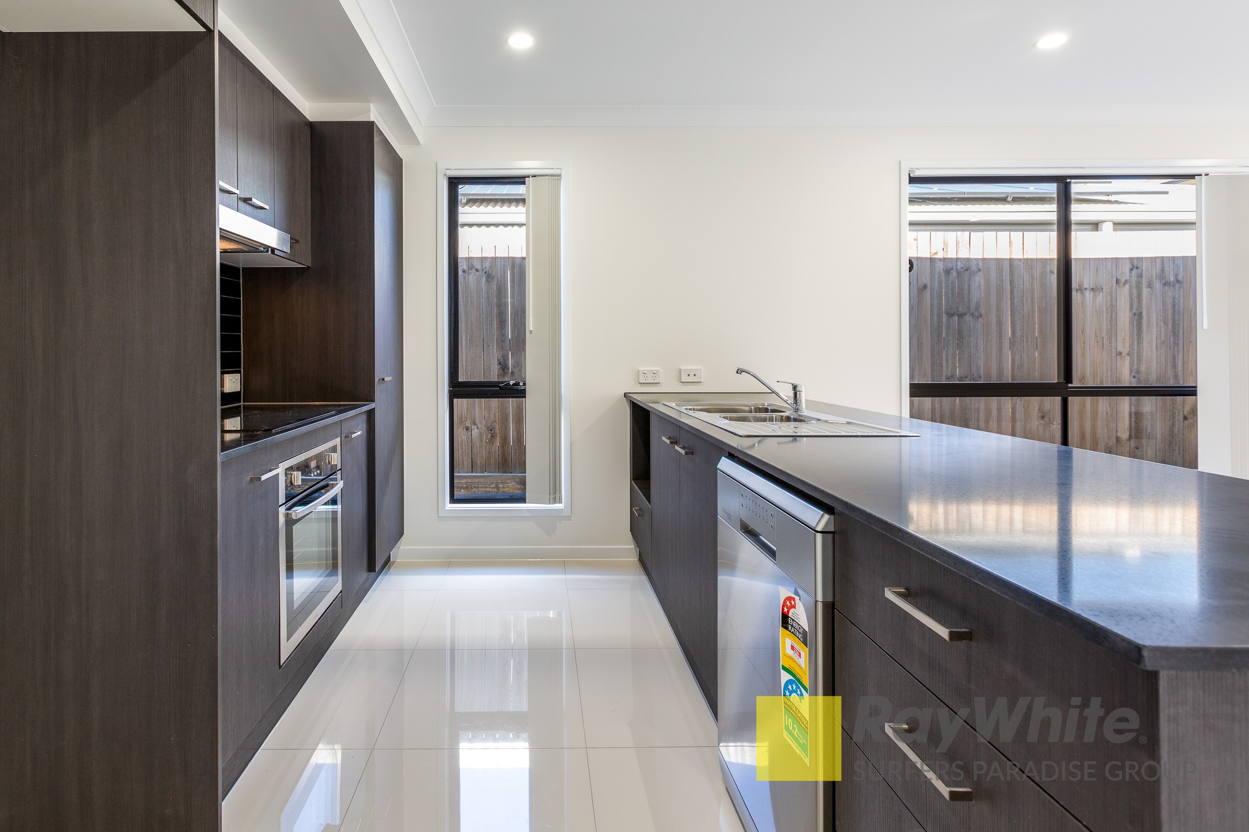 90 Pepper Tree Drive, Holmview, QLD 4207