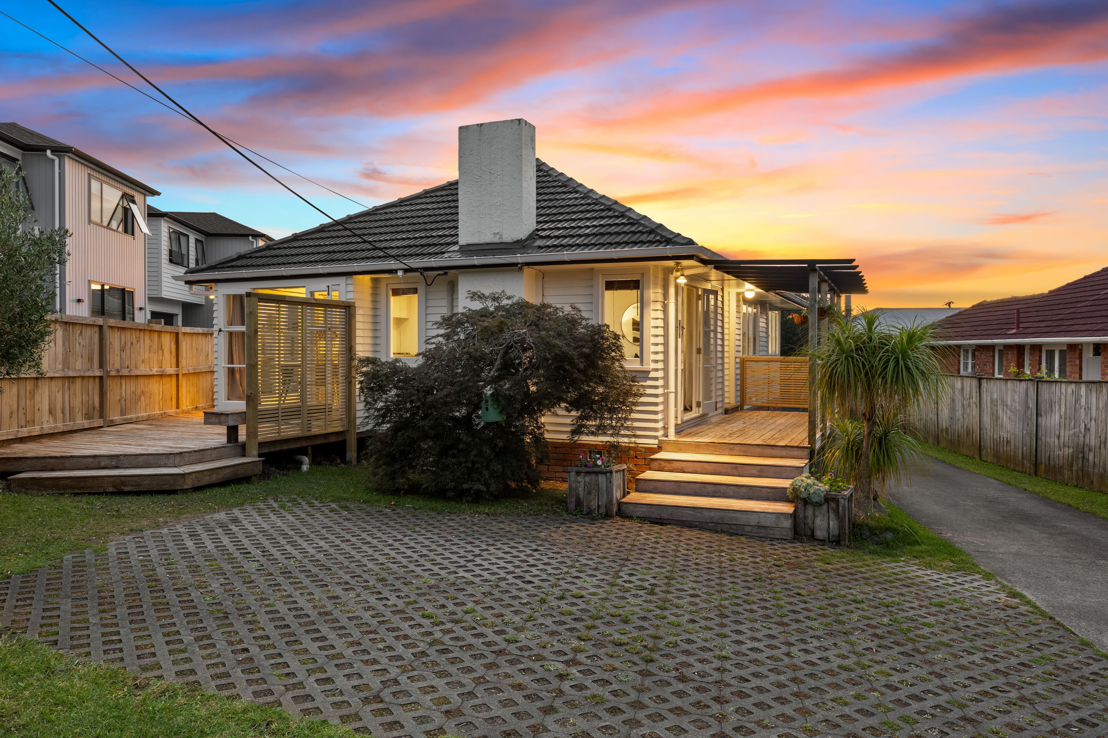 1/3 Mackenzie Street, Te Atatu South, Waitakere City