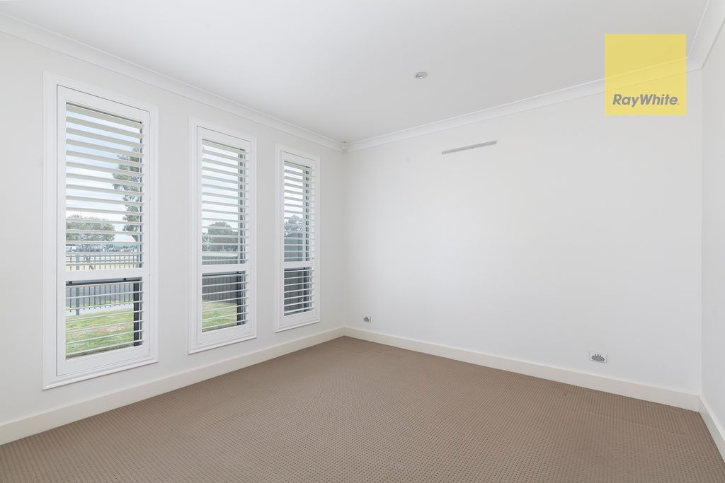 13 Fawnbrake Crescent, West Beach, SA 5024