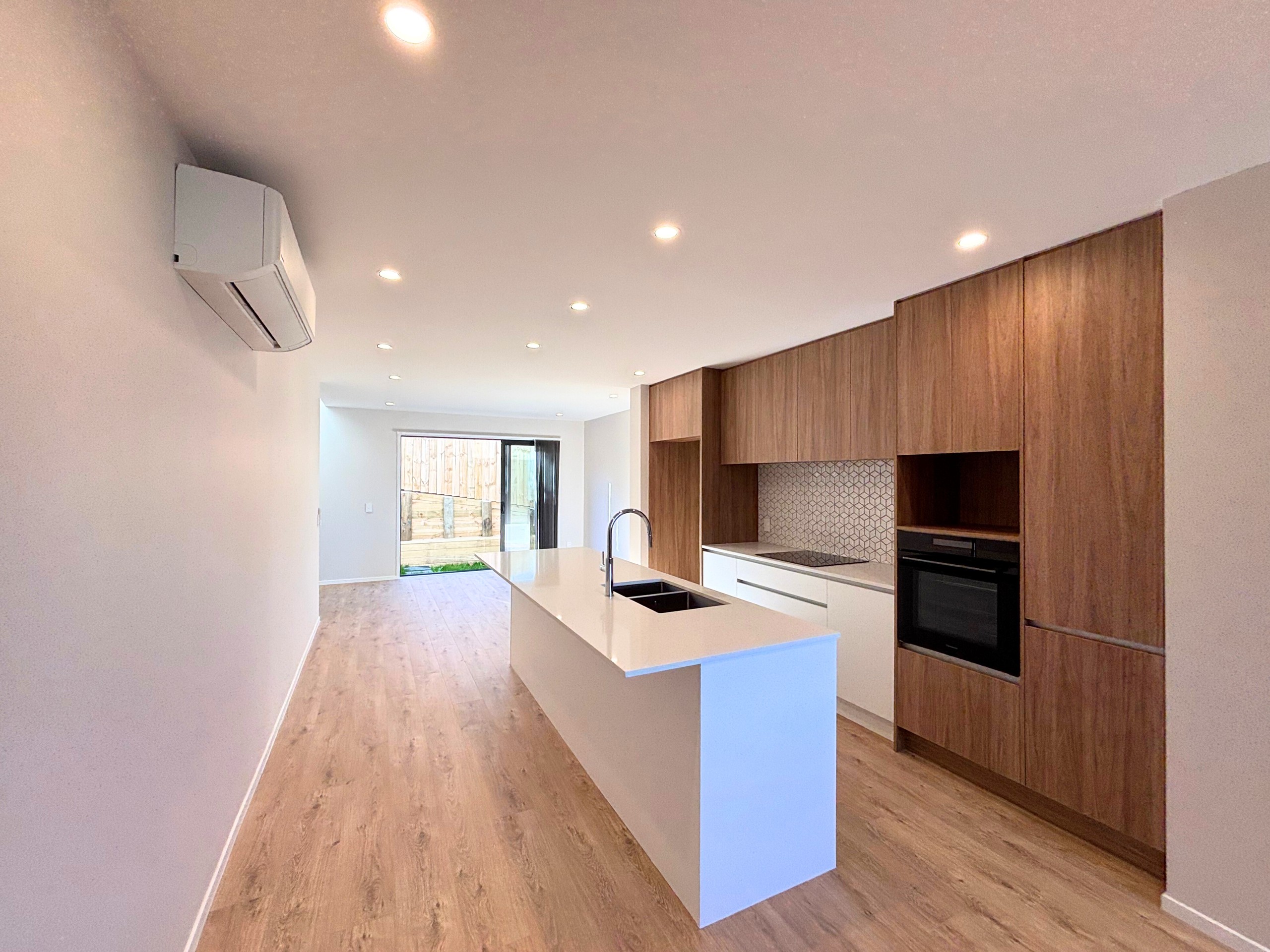 19C Dellwood Avenue, Henderson, Waitakere City