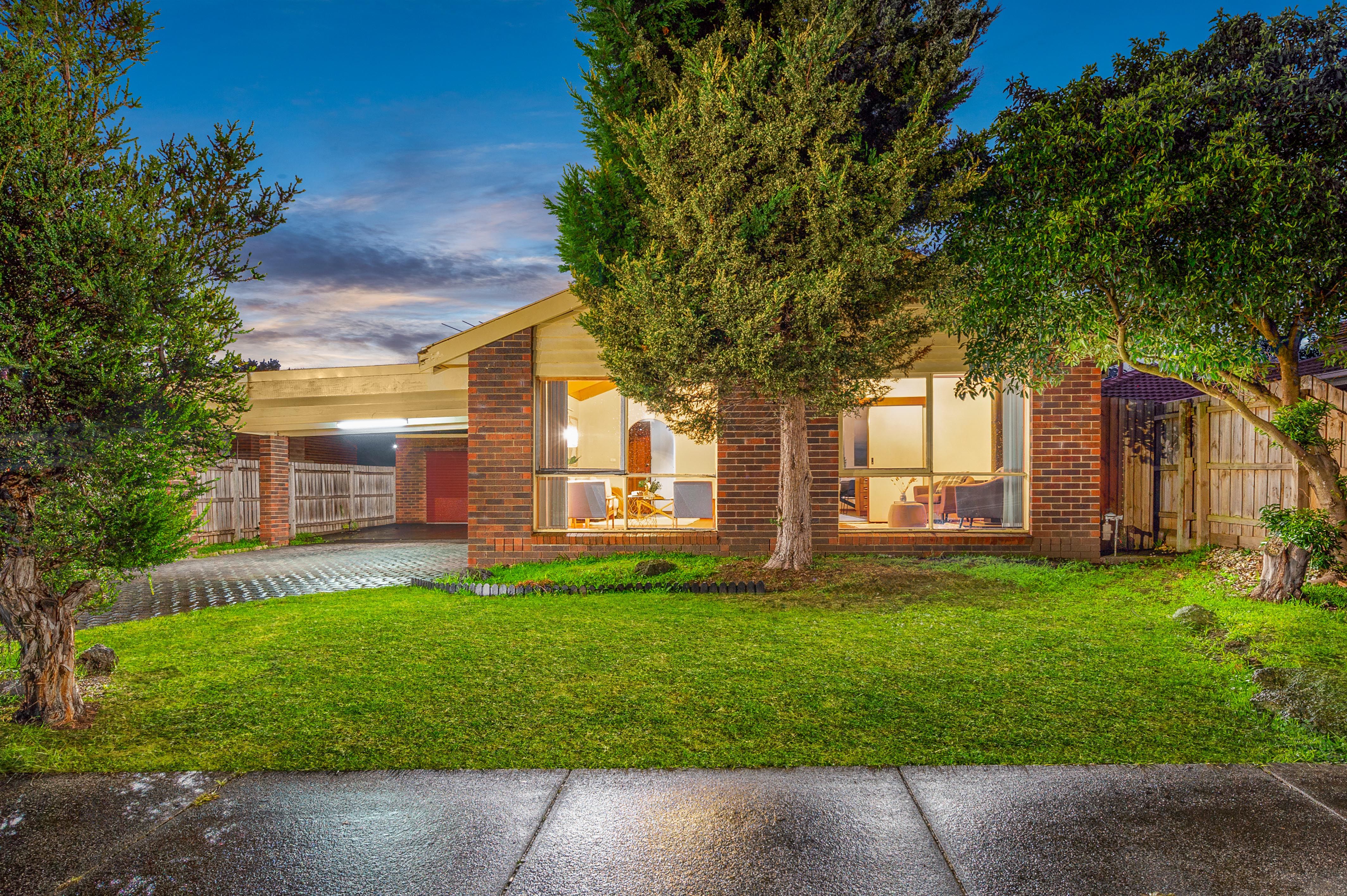 14 Grevillia Drive, Mill Park, VIC 3082