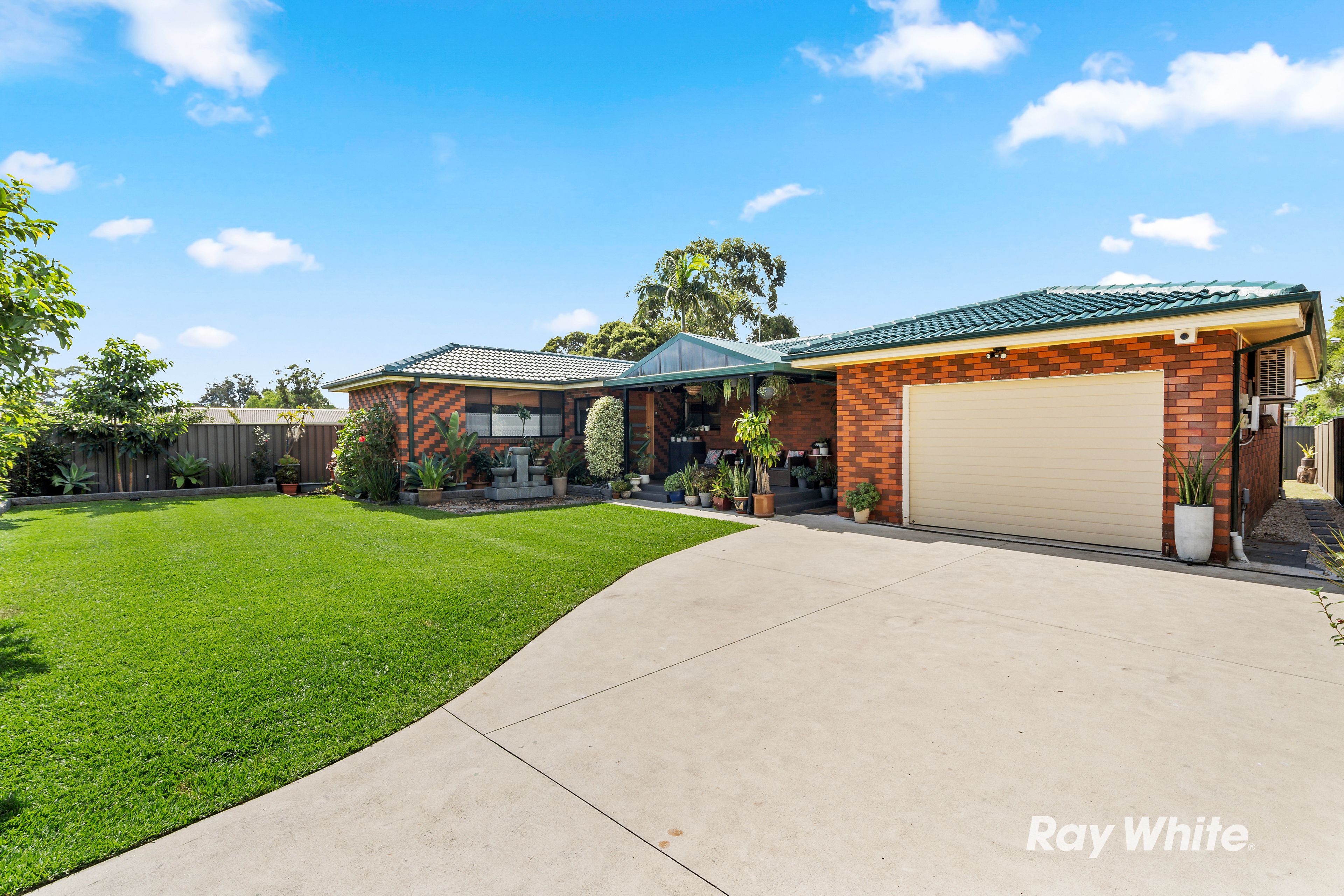 39 Lovegrove Drive, Quakers Hill NSW 2763