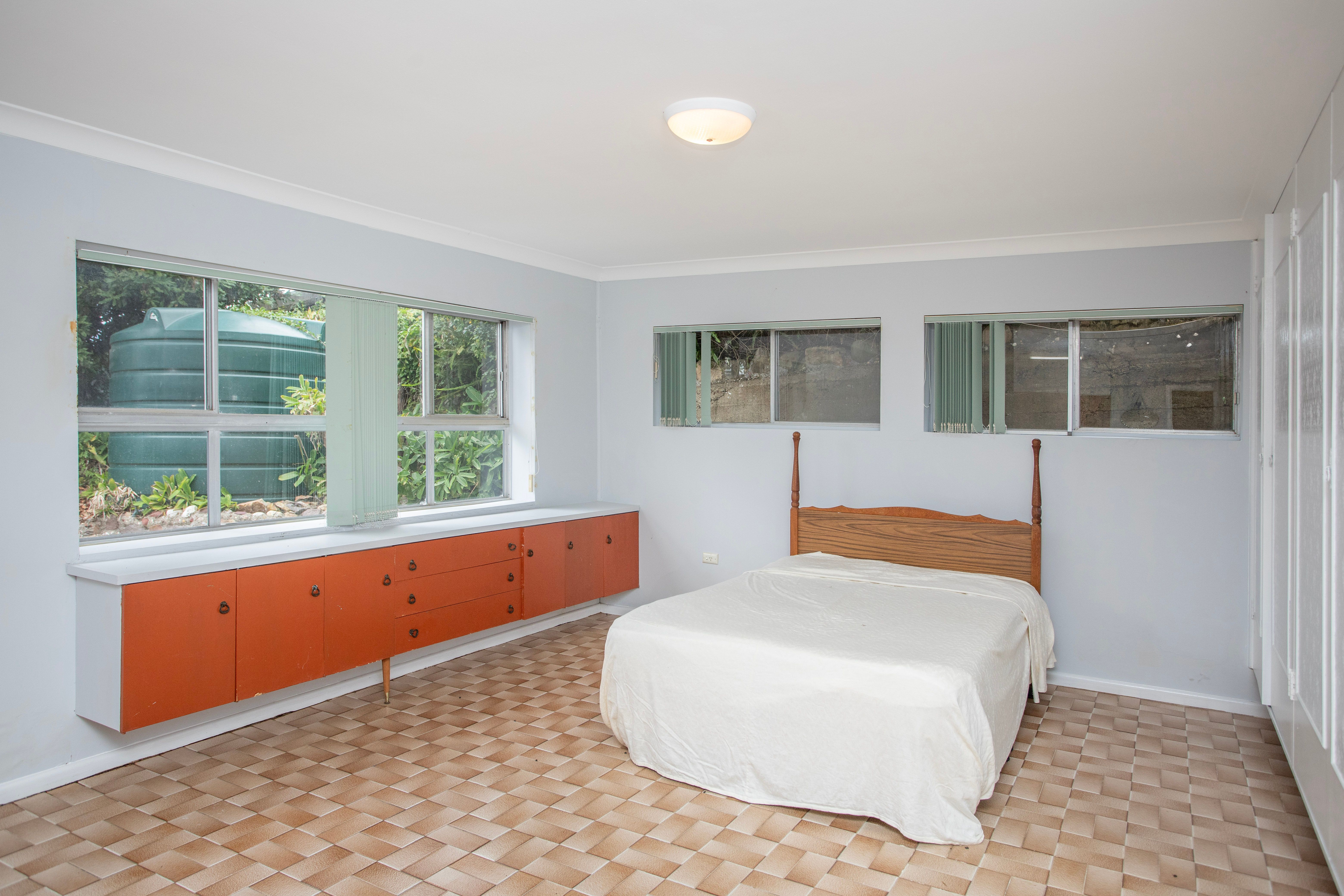 14 Gleeson Crescent — photo 16 of 20