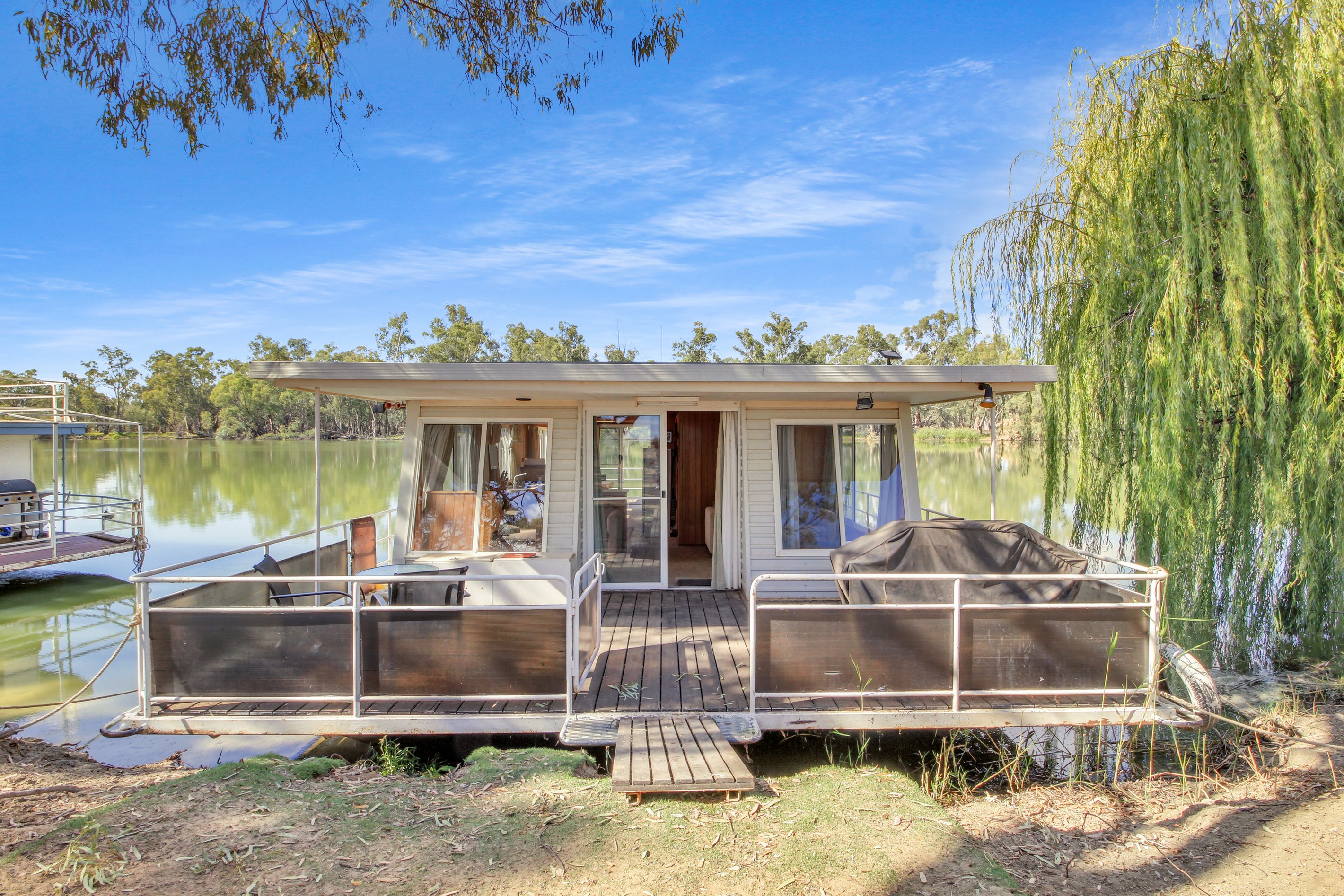 Houseboat Scally Wag, Millewa Road, Murtho, SA 5340