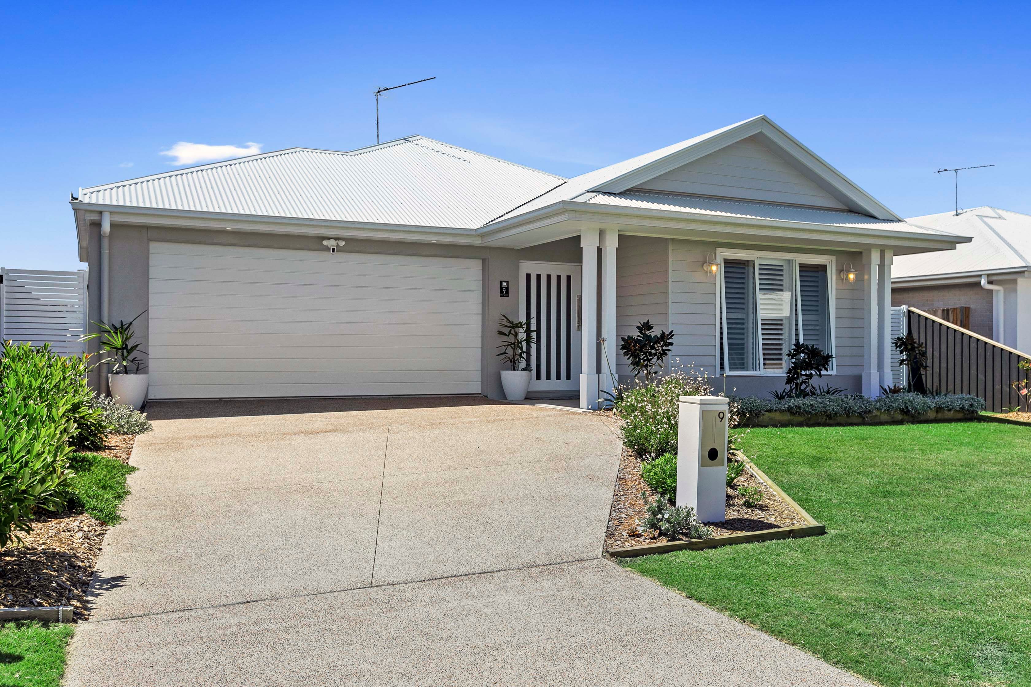 9 Pipit Street , Point Vernon QLD 4655