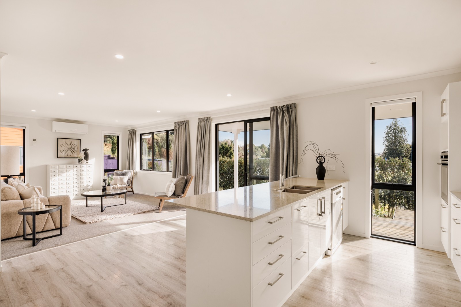 1 Pohutukawa Way, Gate Pa, Tauranga City