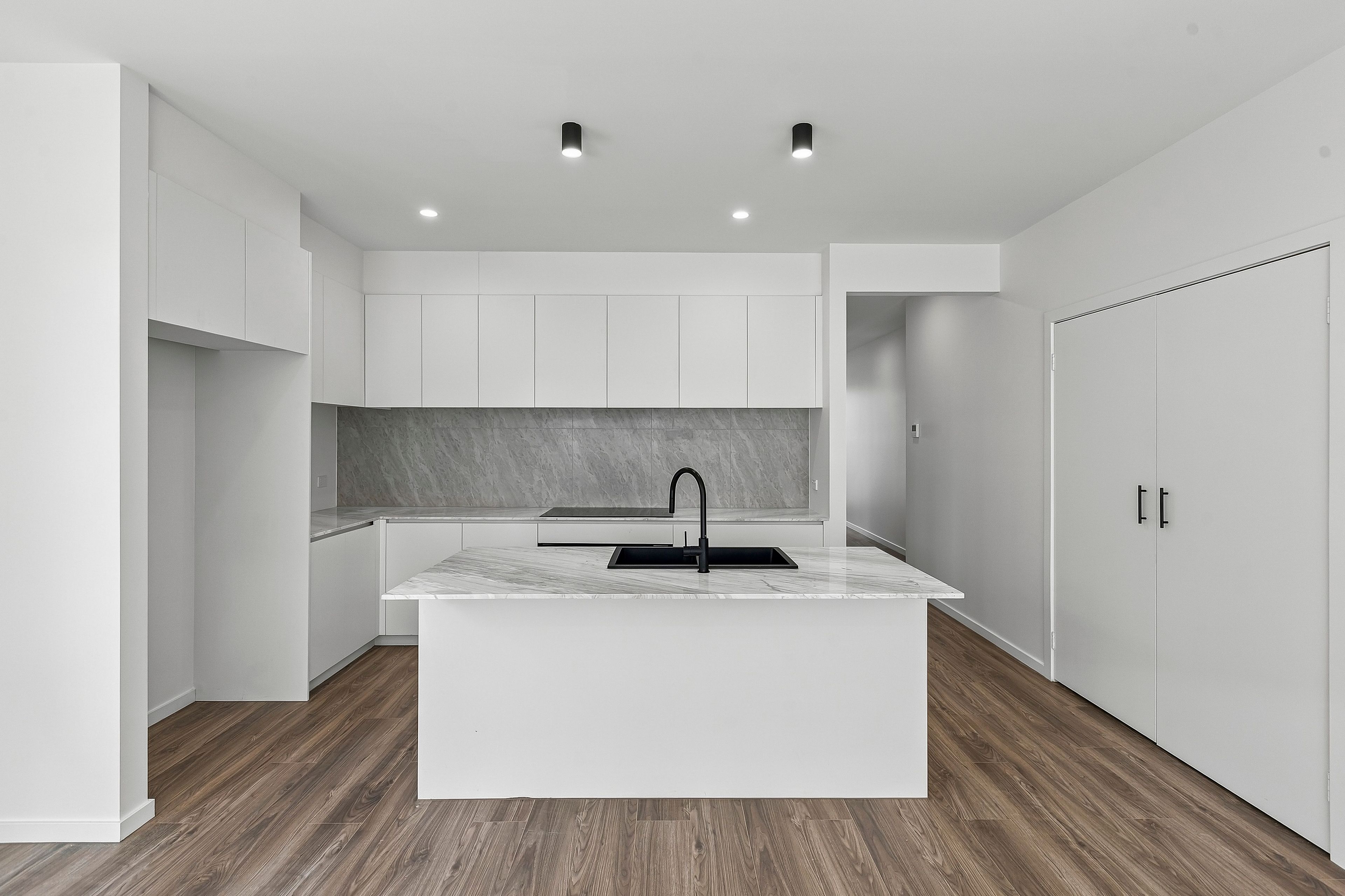 8 Glider Street — photo 3 of 11