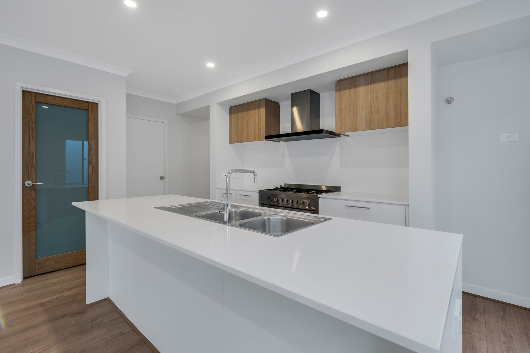 16 Beaconsfield Drive, Mickleham, VIC 3064