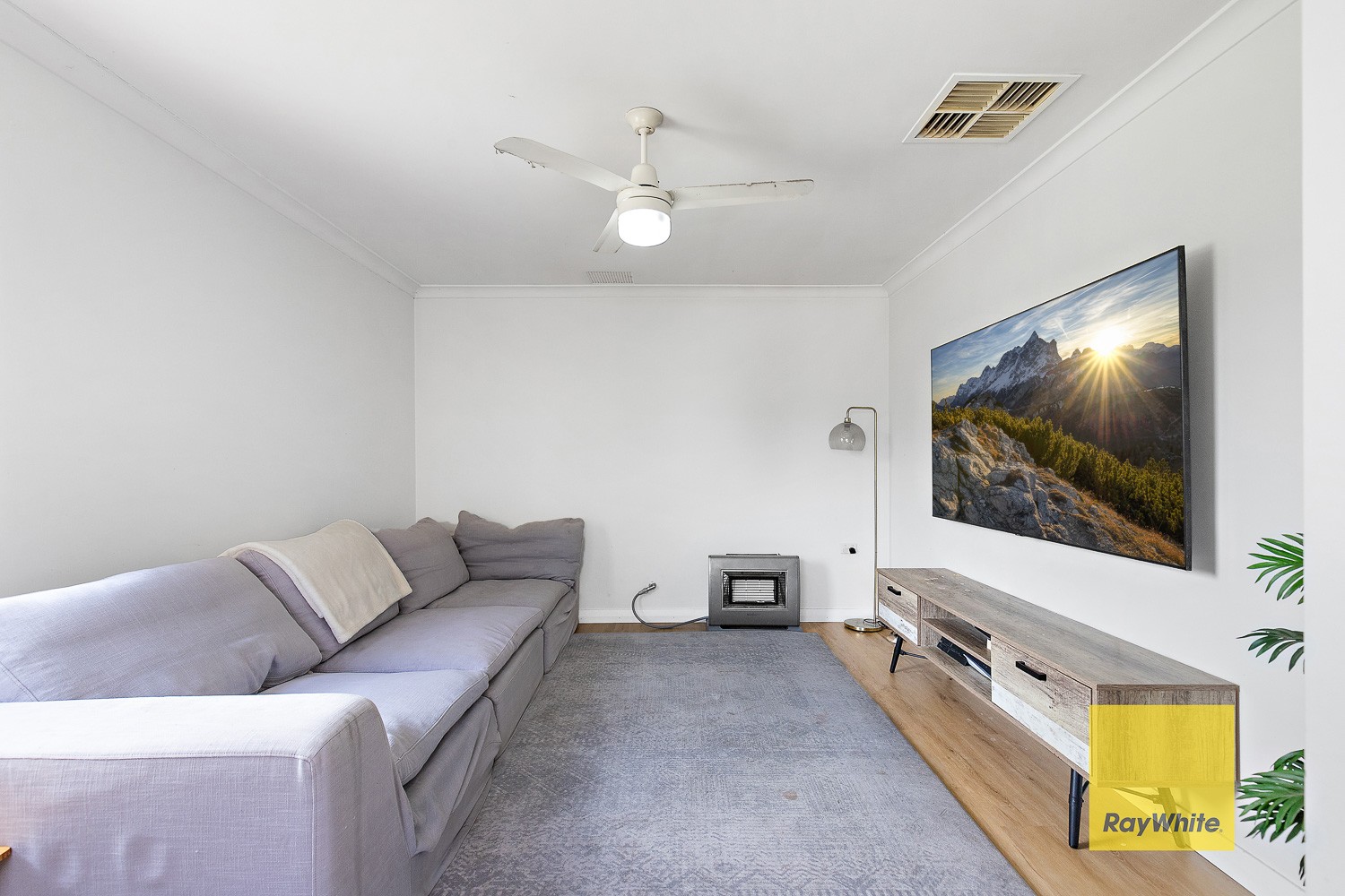 4 Bligh Place, Thornlie, WA 6108