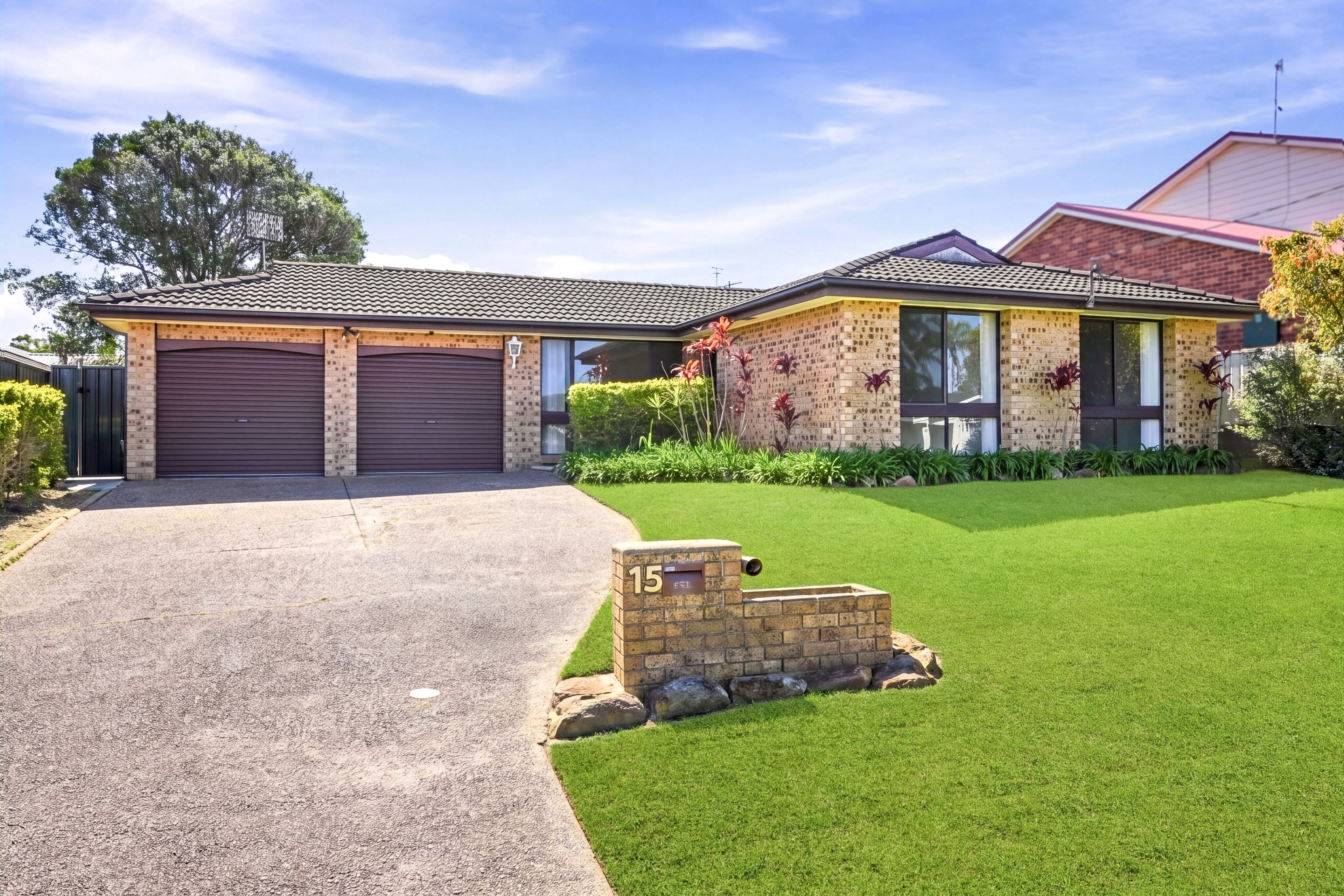15 Peta Close, Bateau Bay, NSW 2261
