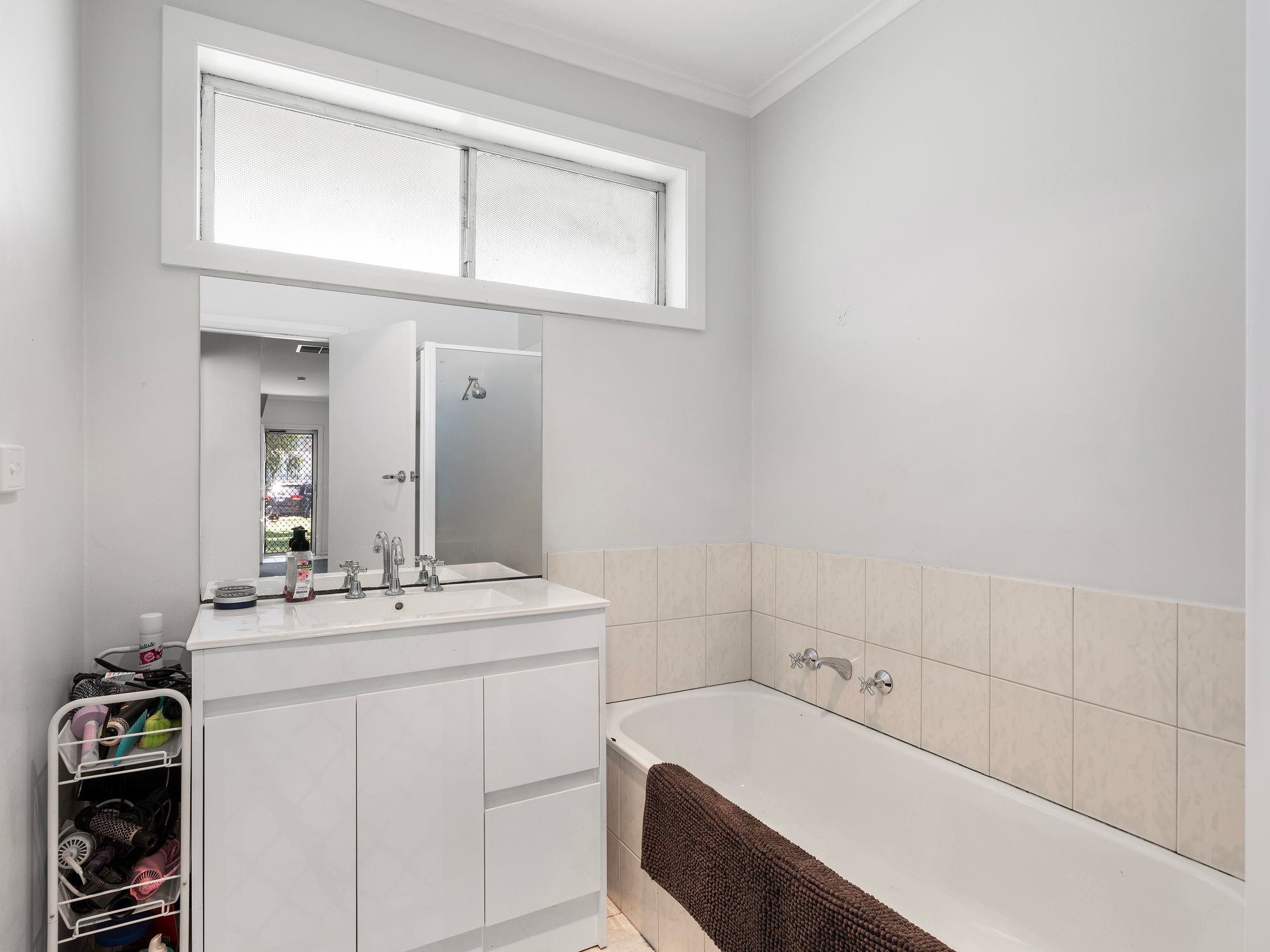 27 Helms Court — photo 12 of 13