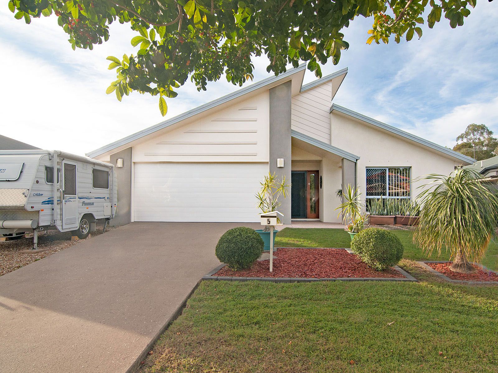 5 Freeman Place, Bracken Ridge, QLD 4017