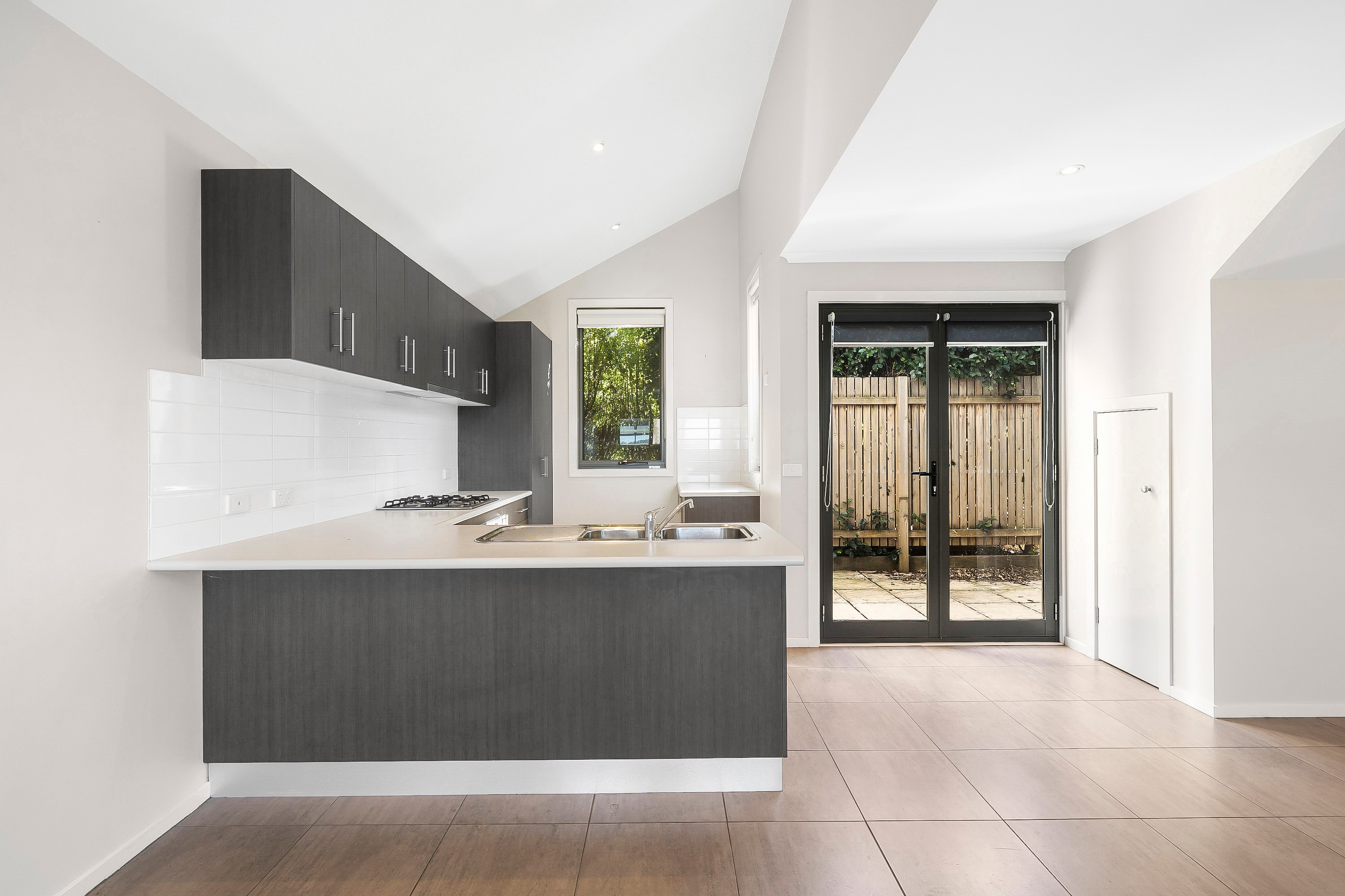 2/420 Nicholson Street, Black Hill, VIC 3350
