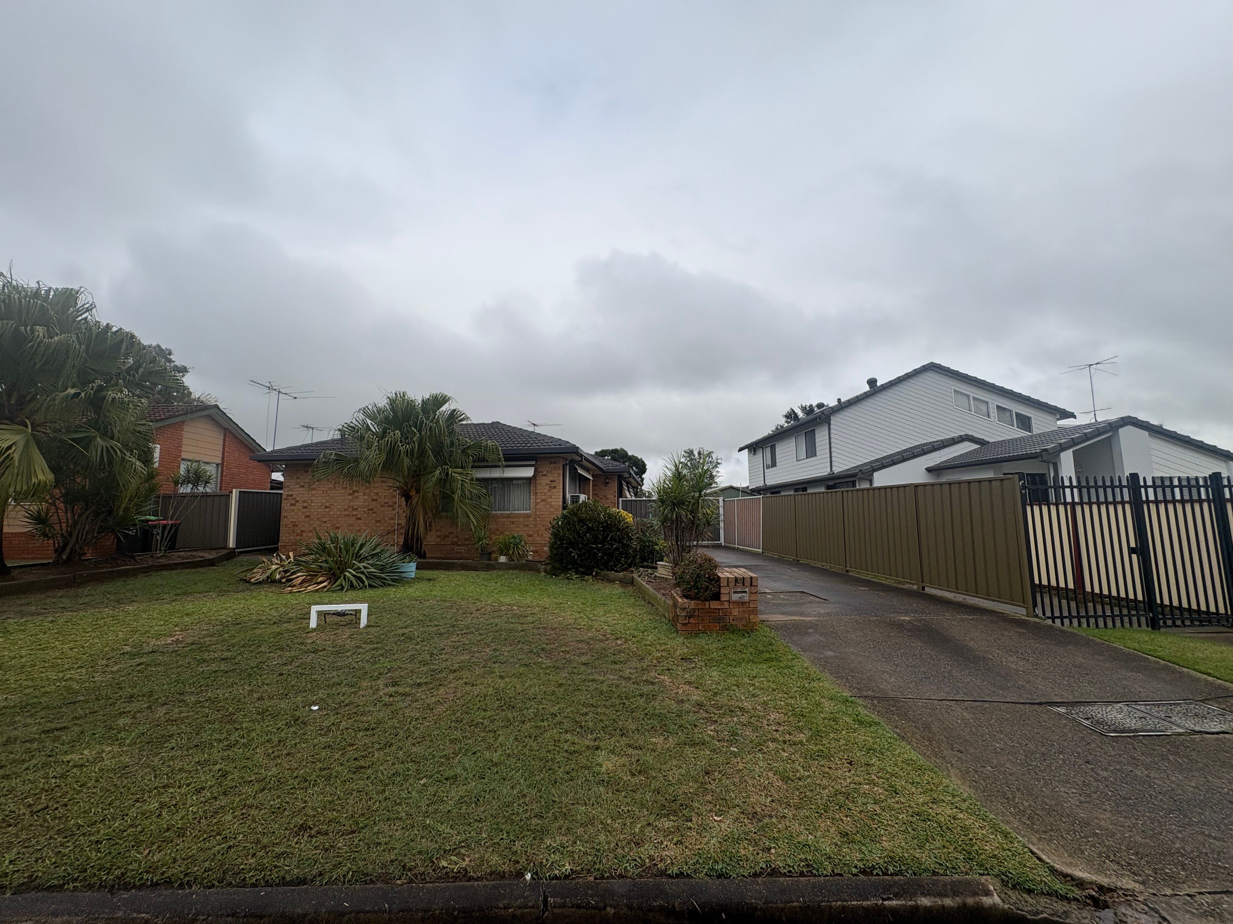 15 McCartney Crescent, St Clair, NSW