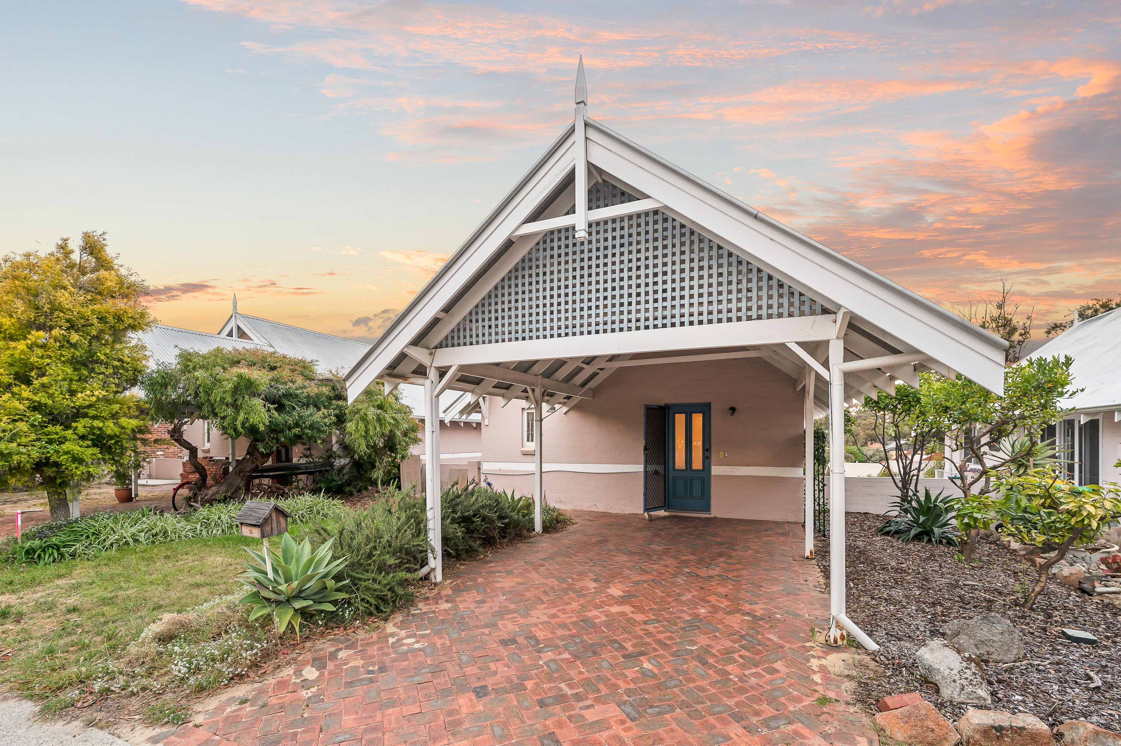 21 Bolton Place — photo 19 of 19