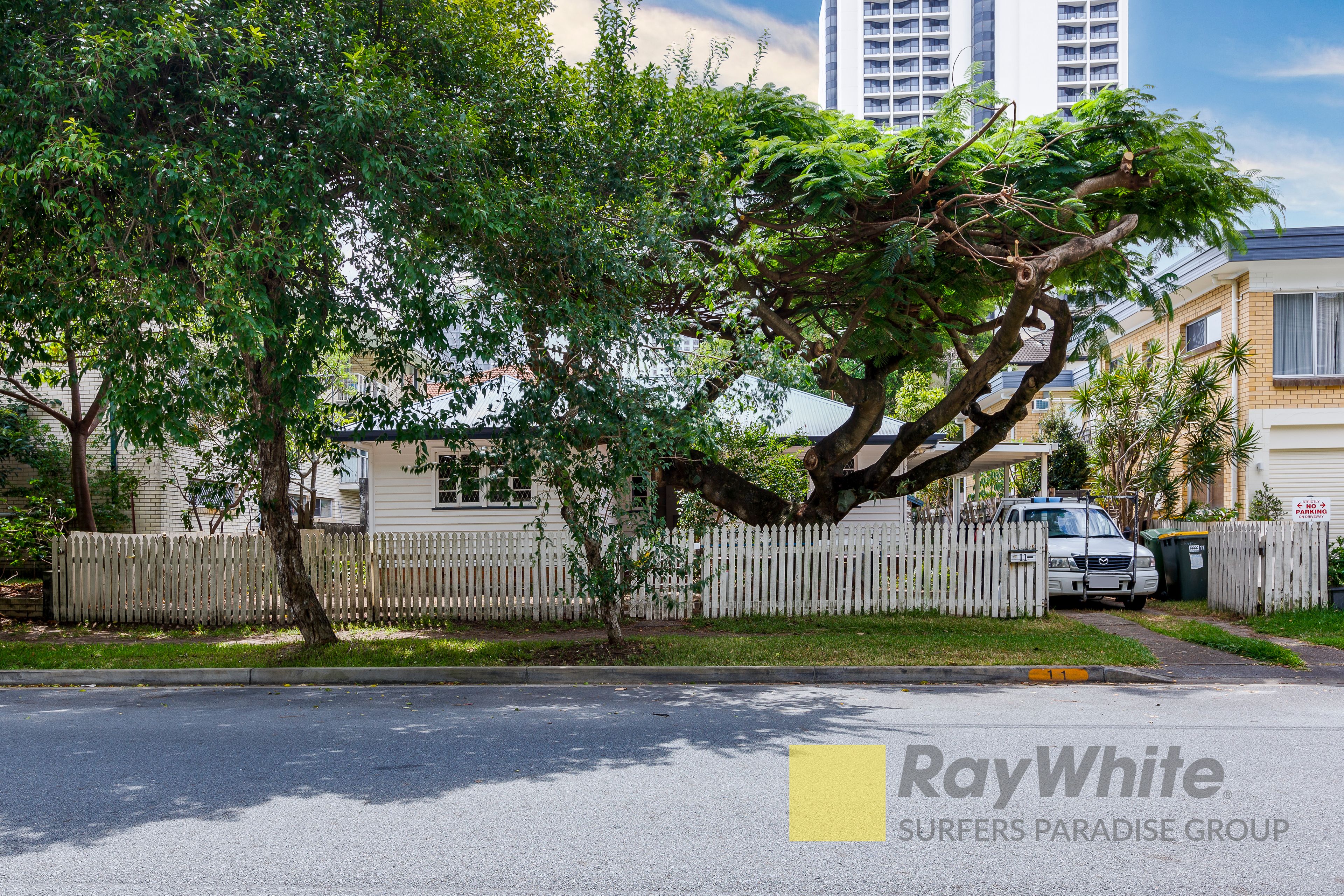 11 Birt Avenue, Surfers Paradise, QLD 4217
