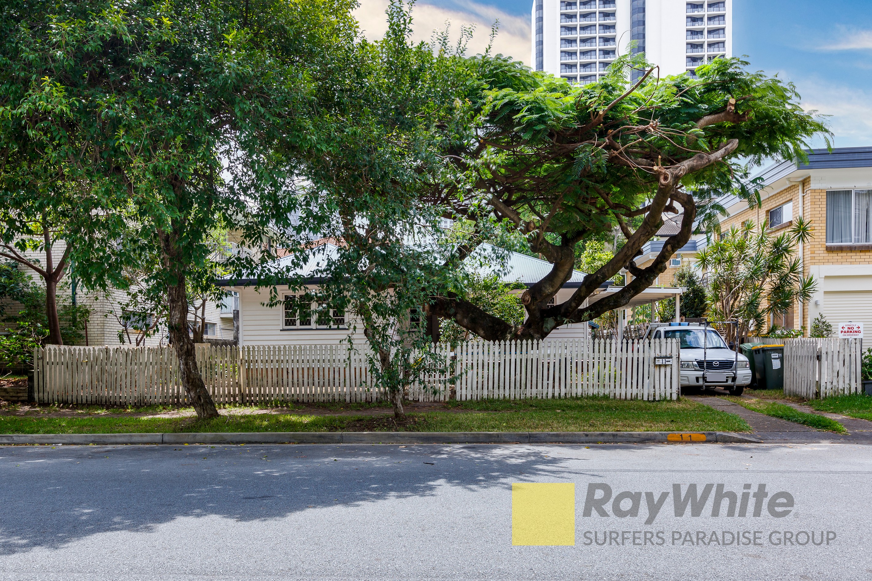 11 Birt Avenue, Surfers Paradise, QLD 4217