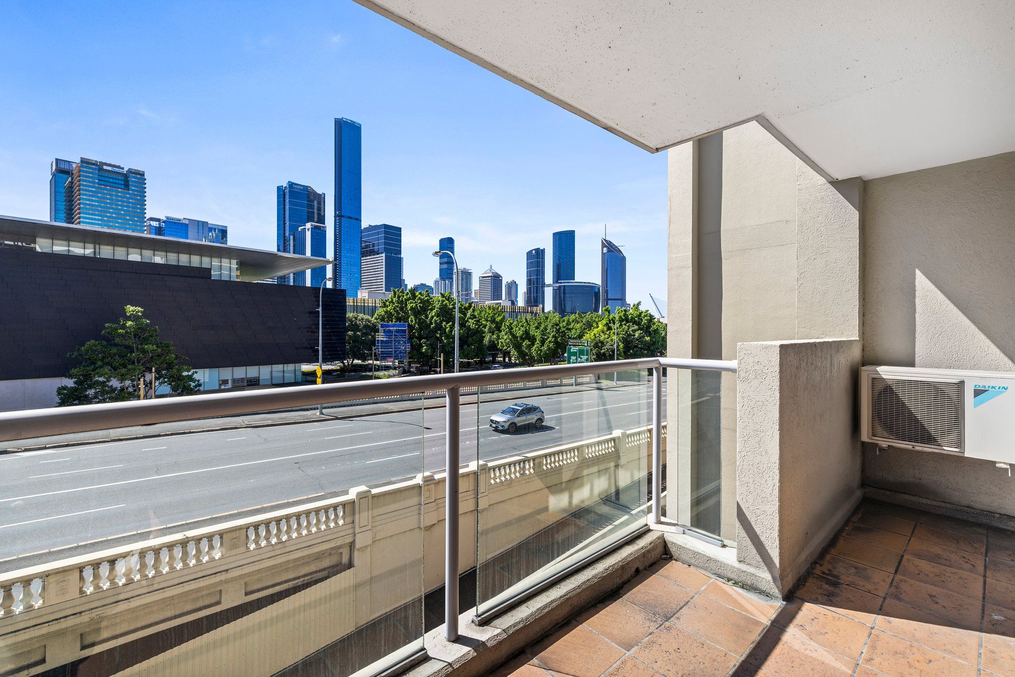 424/20 Montague Road — photo 7 of 7