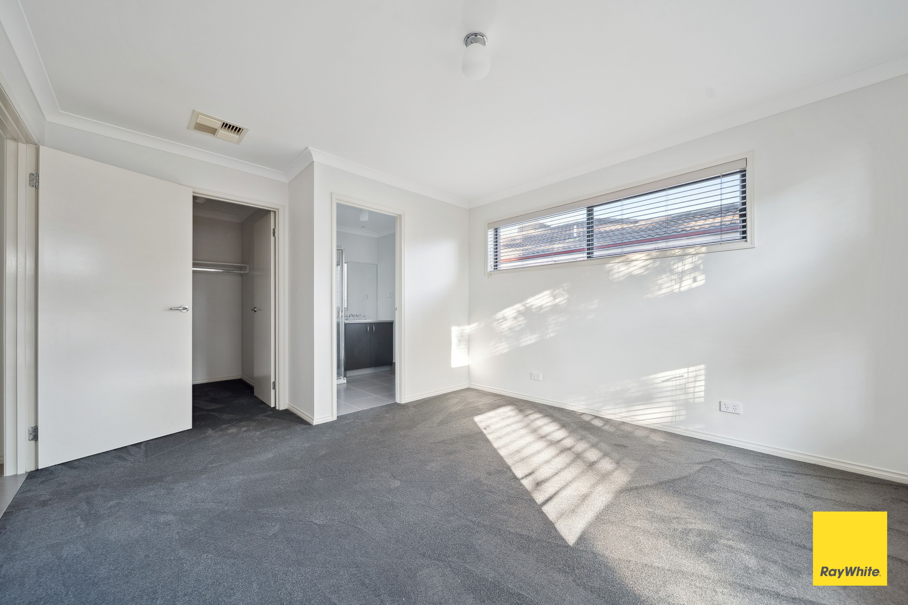 3 Acacia Park Drive — photo 9 of 17
