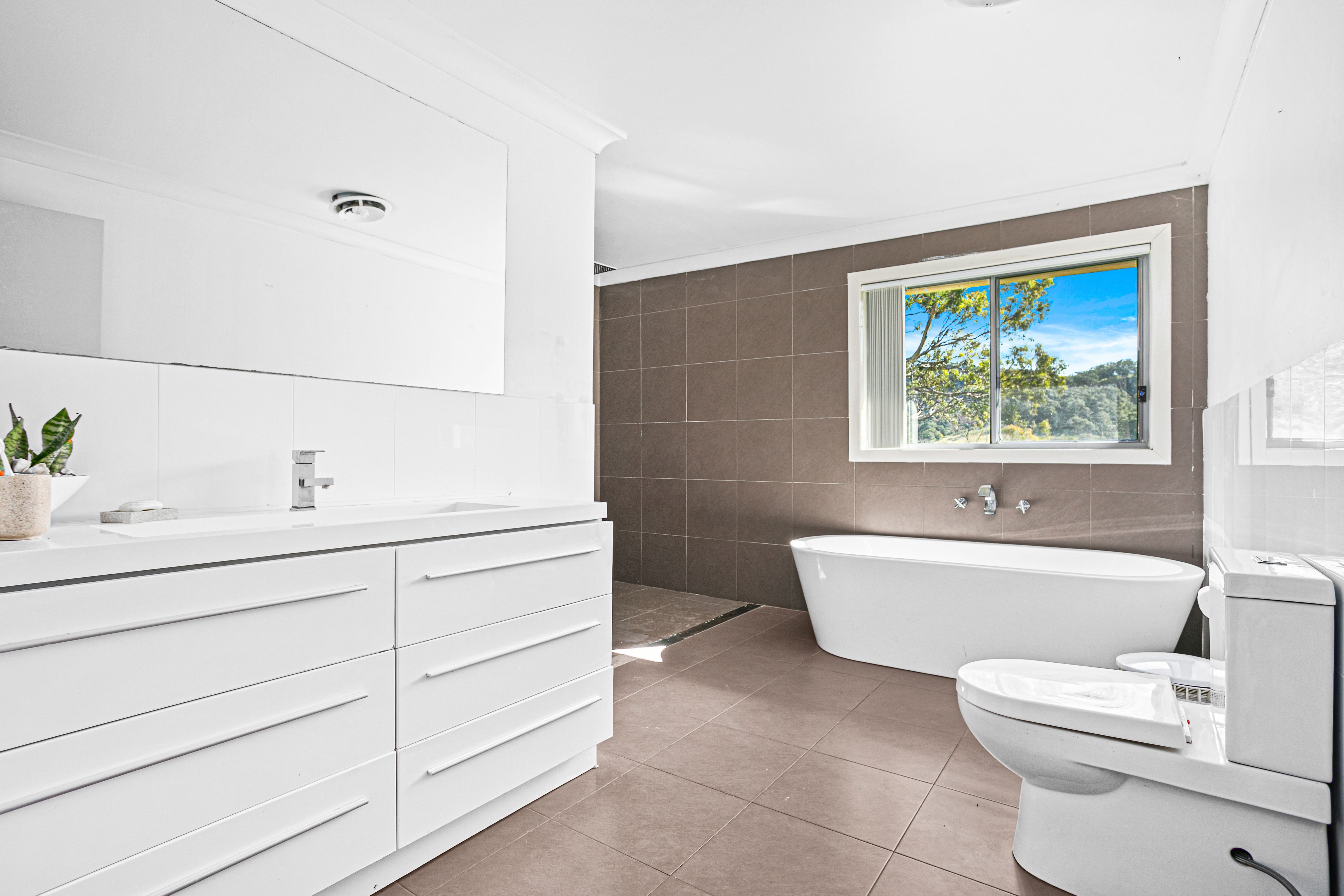 143 North Marshall Mount Road, Marshall Mount, NSW 2530 Leased House