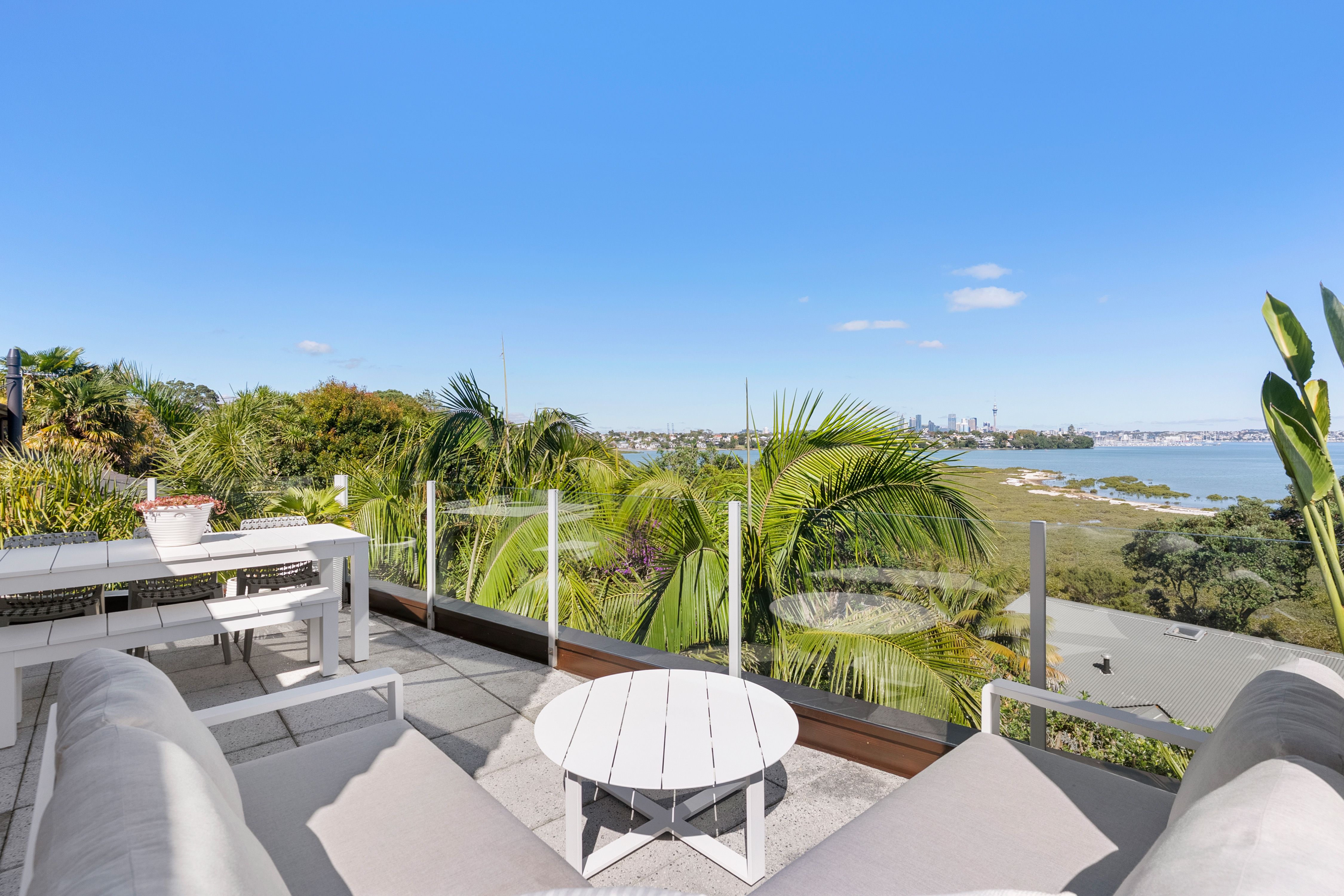 16A Pine Ridge Terrace, Hauraki, North Shore City 0622 - Sold House ...