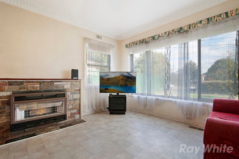 15 Jeffers Street, Noble Park, VIC 3174