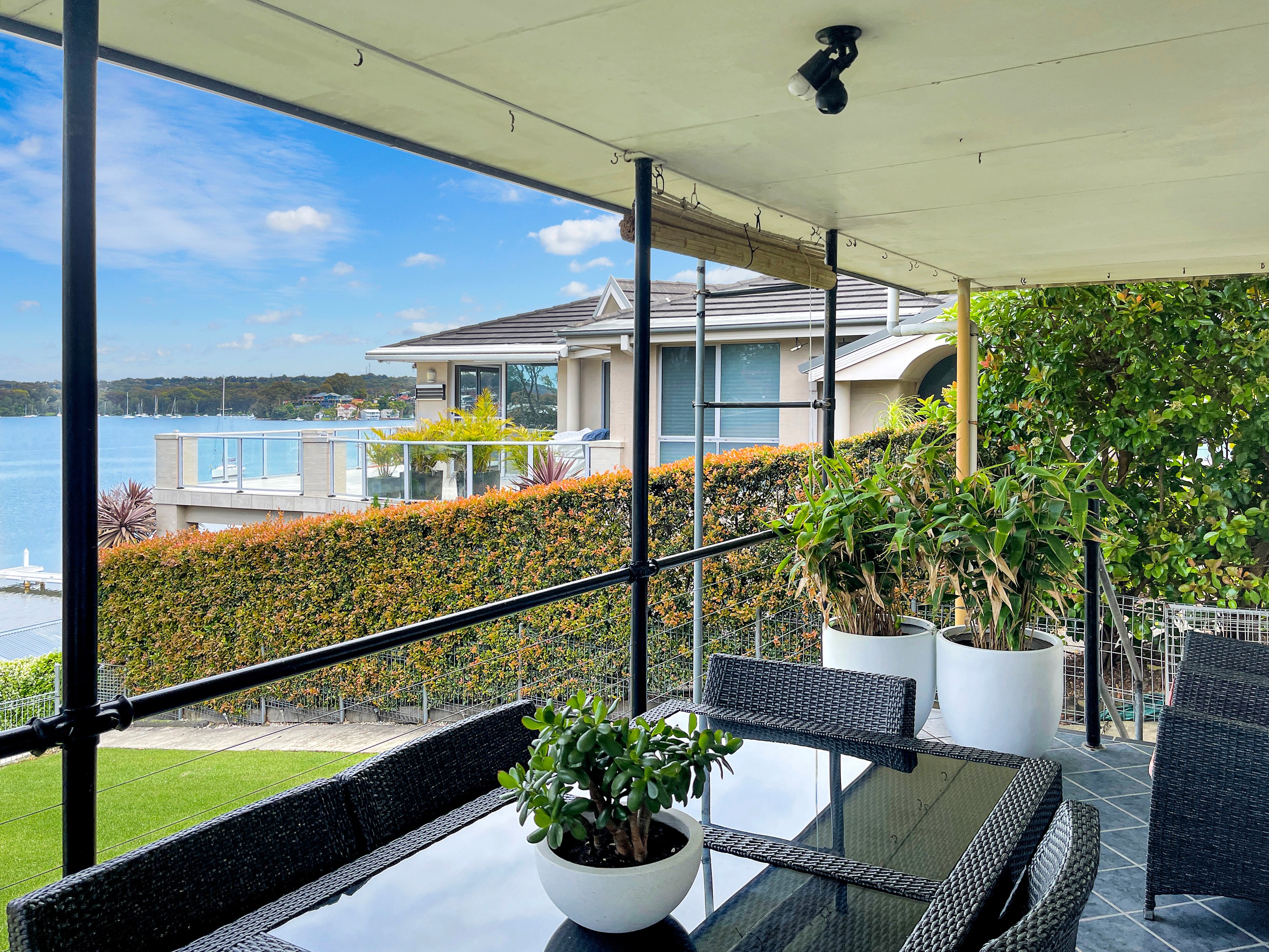 90 Sealand Road, Fishing Point, NSW 2283