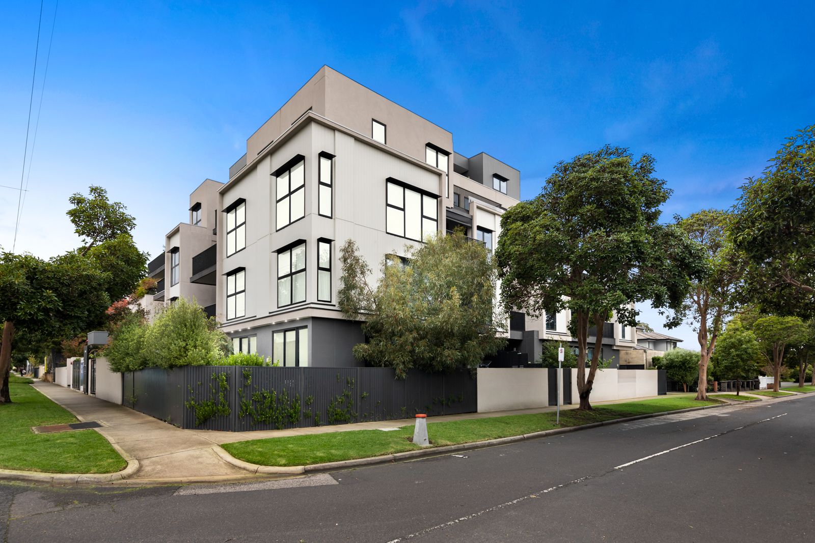 207/362 Burwood Highway — photo 9 of 23