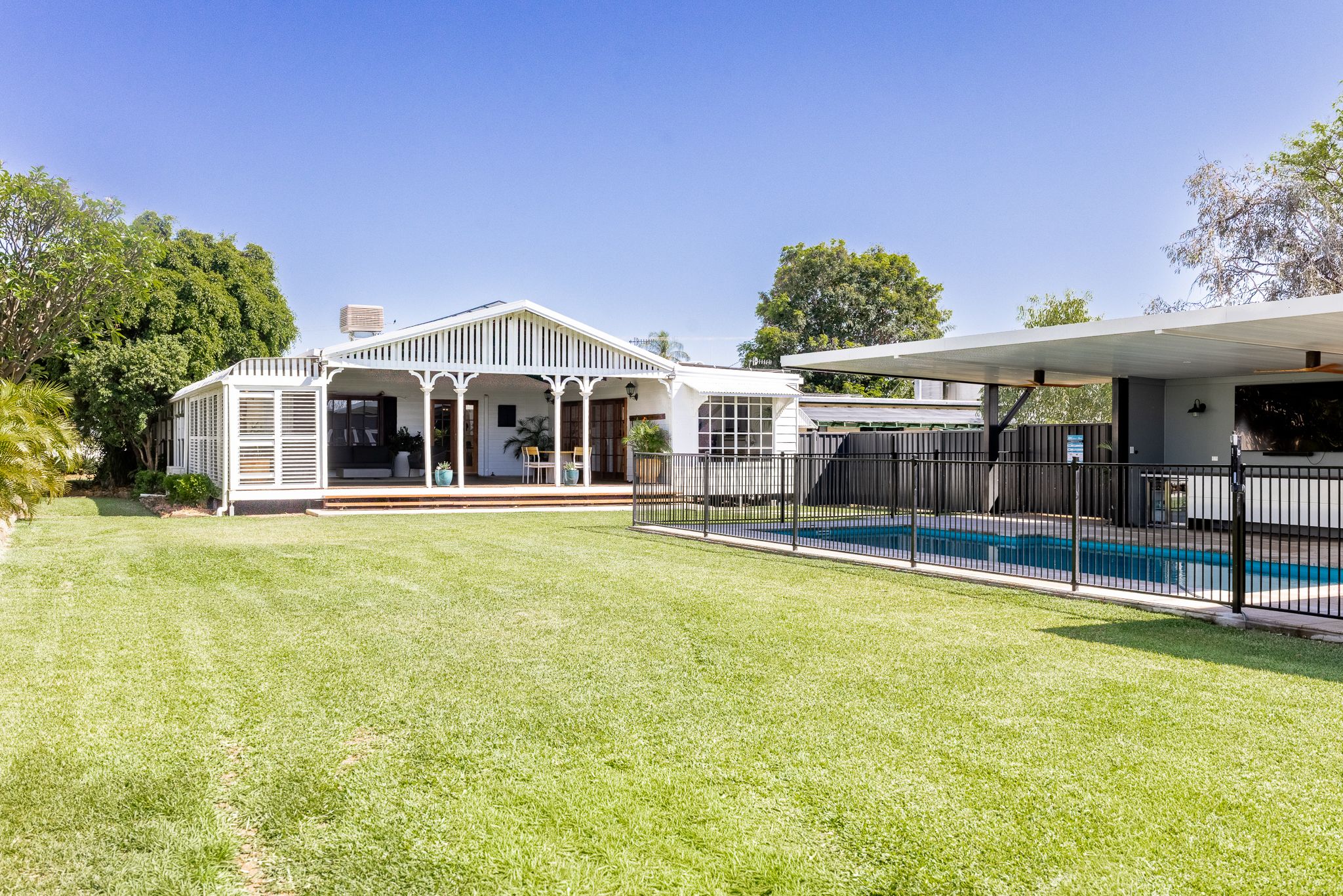 158 Cassowary Street, Longreach, QLD 4730