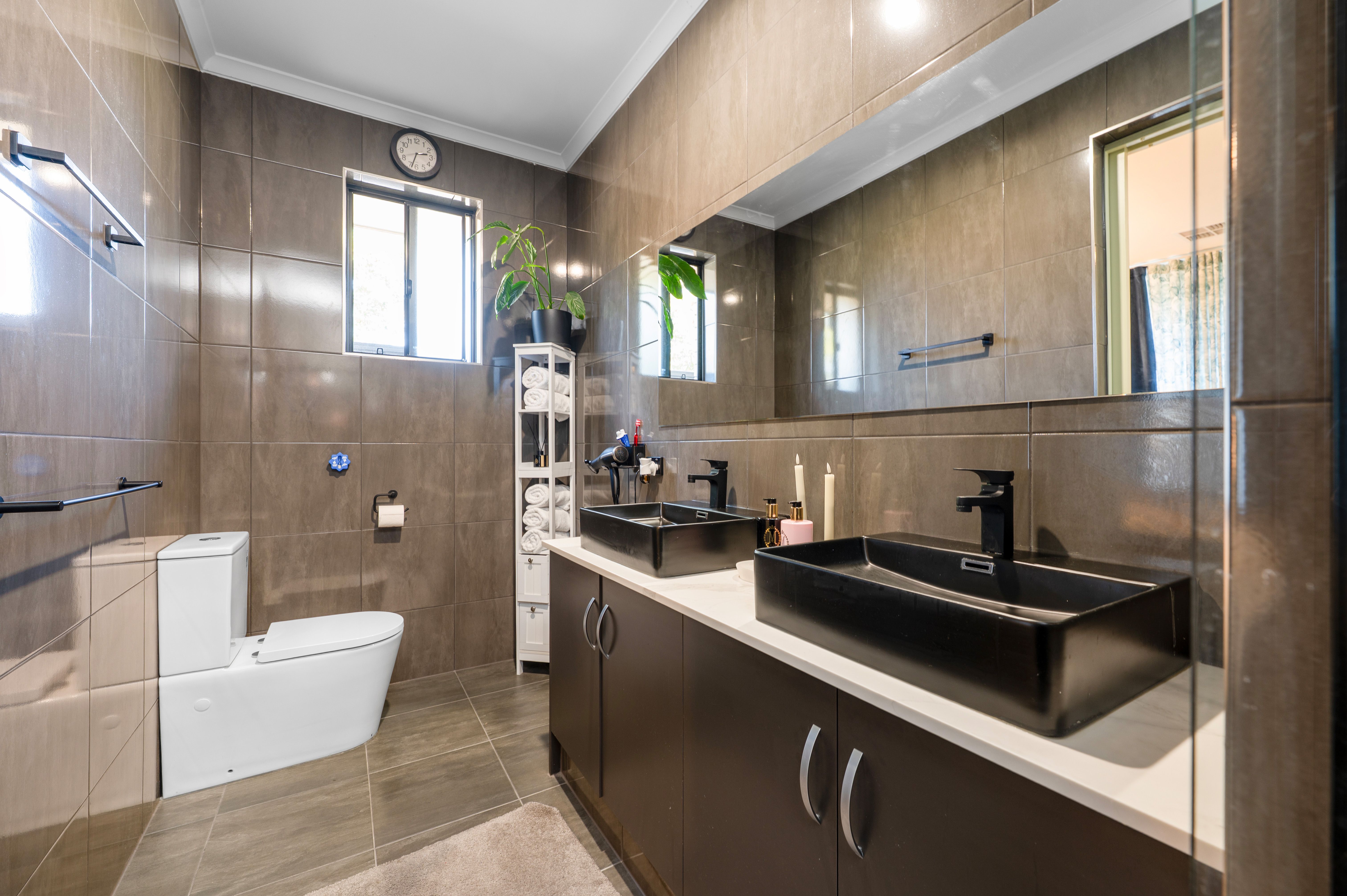 27 Montague Road — photo 14 of 20