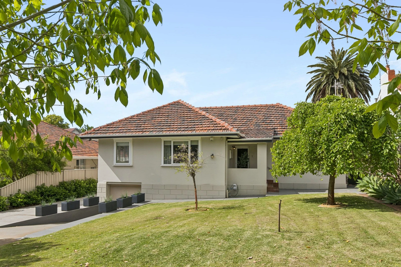 8 Woodlands Street, Menora, WA 6050