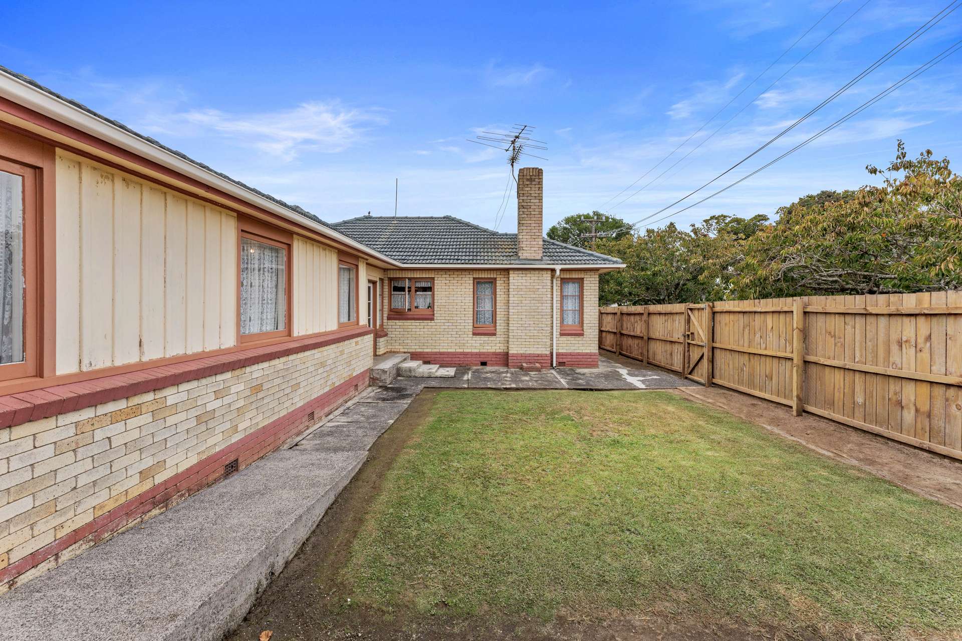 145 Gray Avenue photo 24
