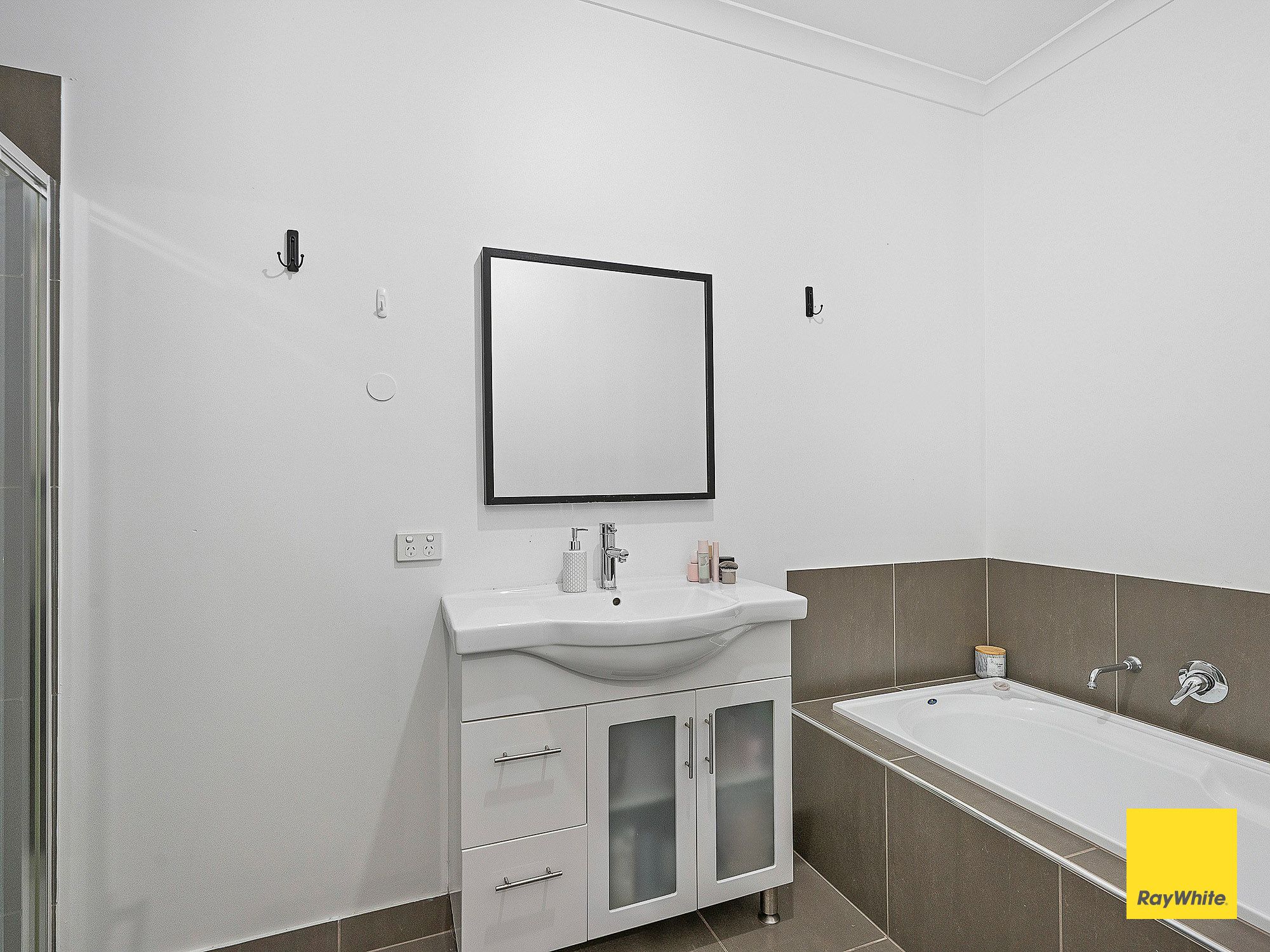 34 Soldatos Drive — photo 11 of 13
