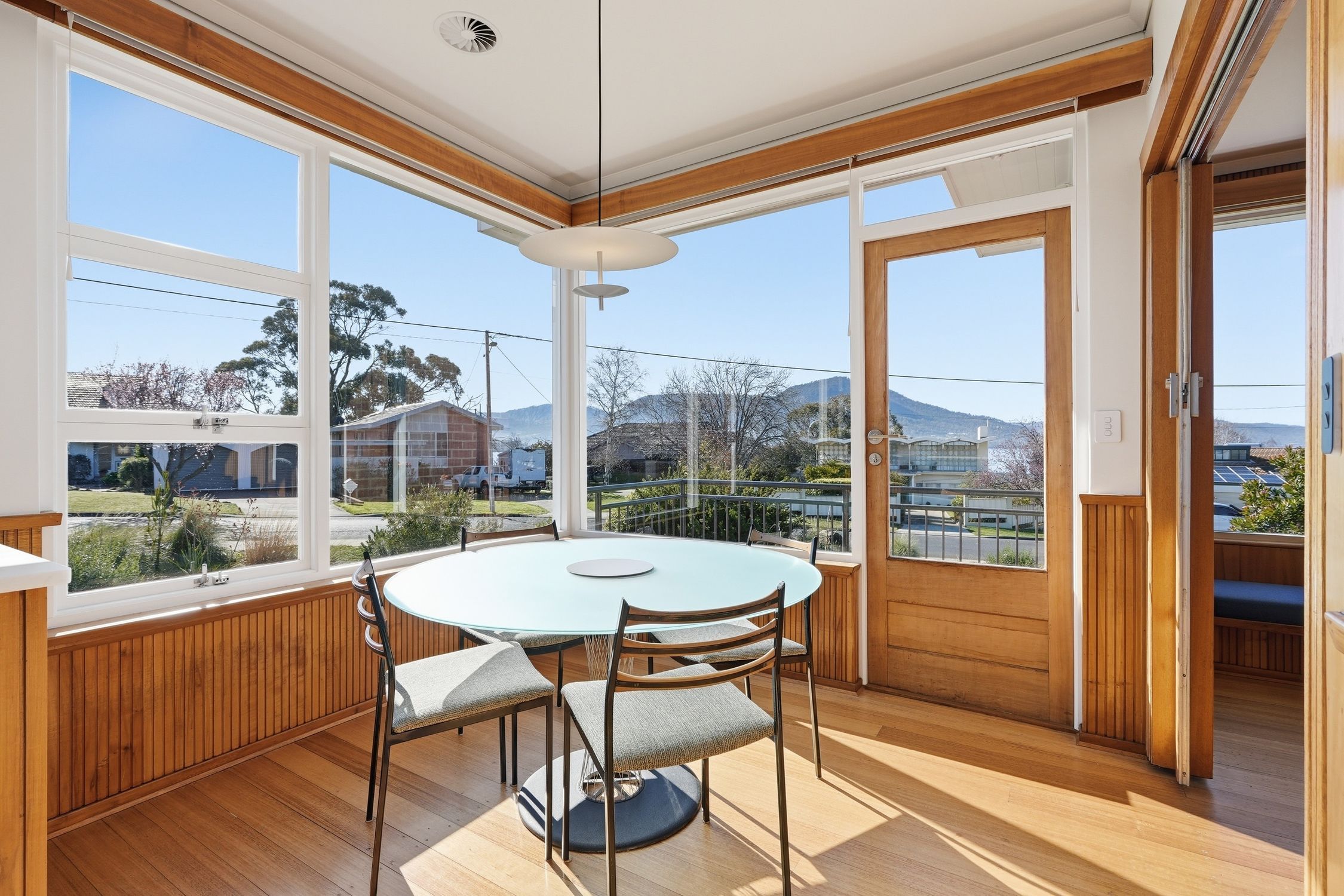 15 Casuarina Crescent — photo 9 of 30