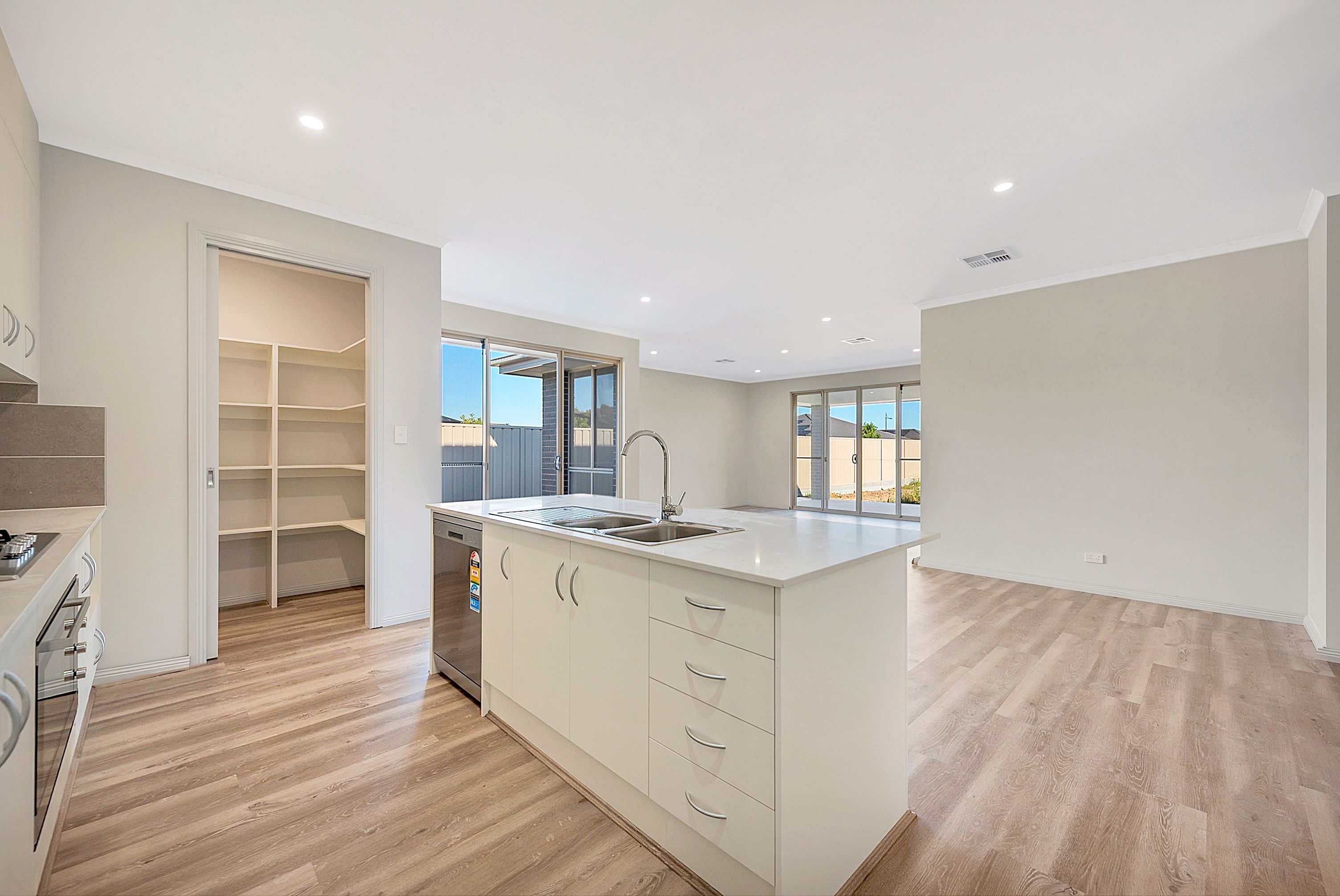 43 Riverview Drive — photo 3 of 13