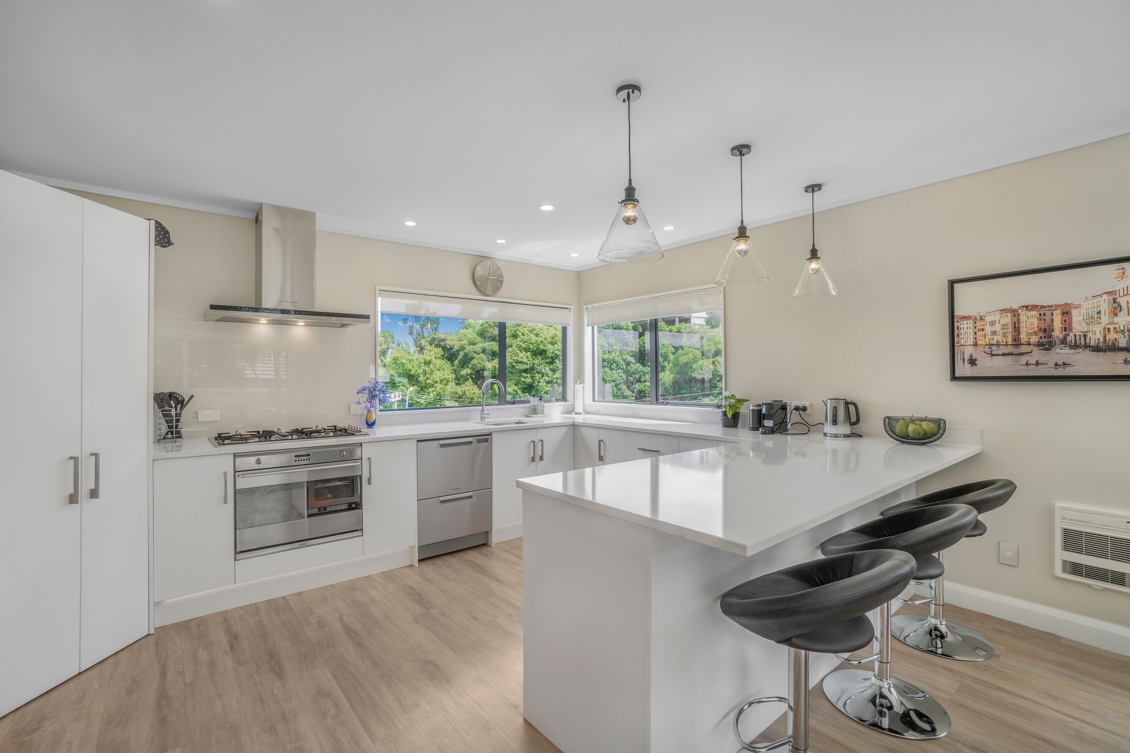 128 Normandale Road, Normandale, Lower Hutt City