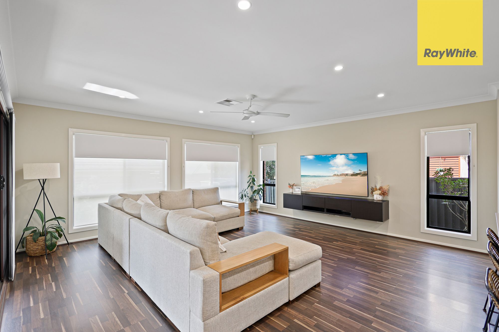 6 Nottingham Street, JORDAN SPRINGS, NSW 2747