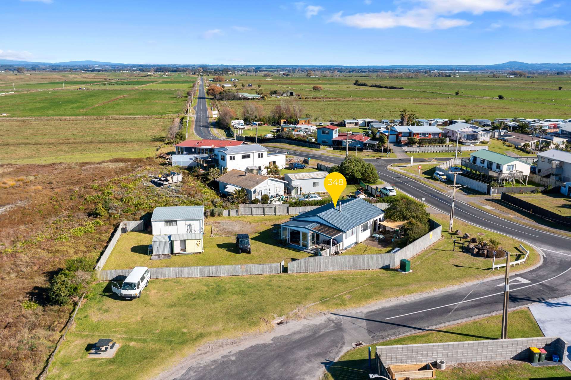 348 Pukehina Beach Road photo 22