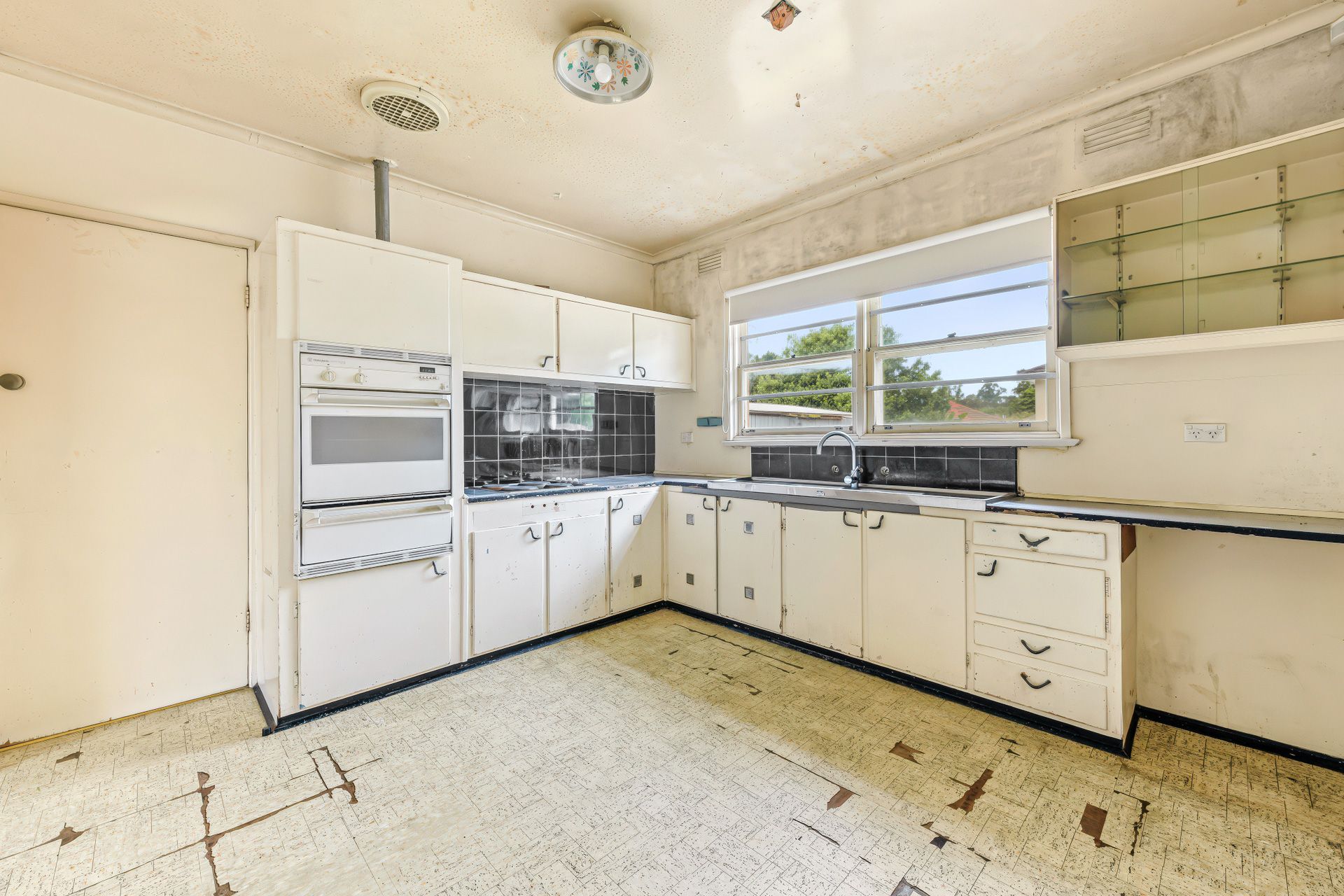 52 Bindy Street — photo 6 of 10