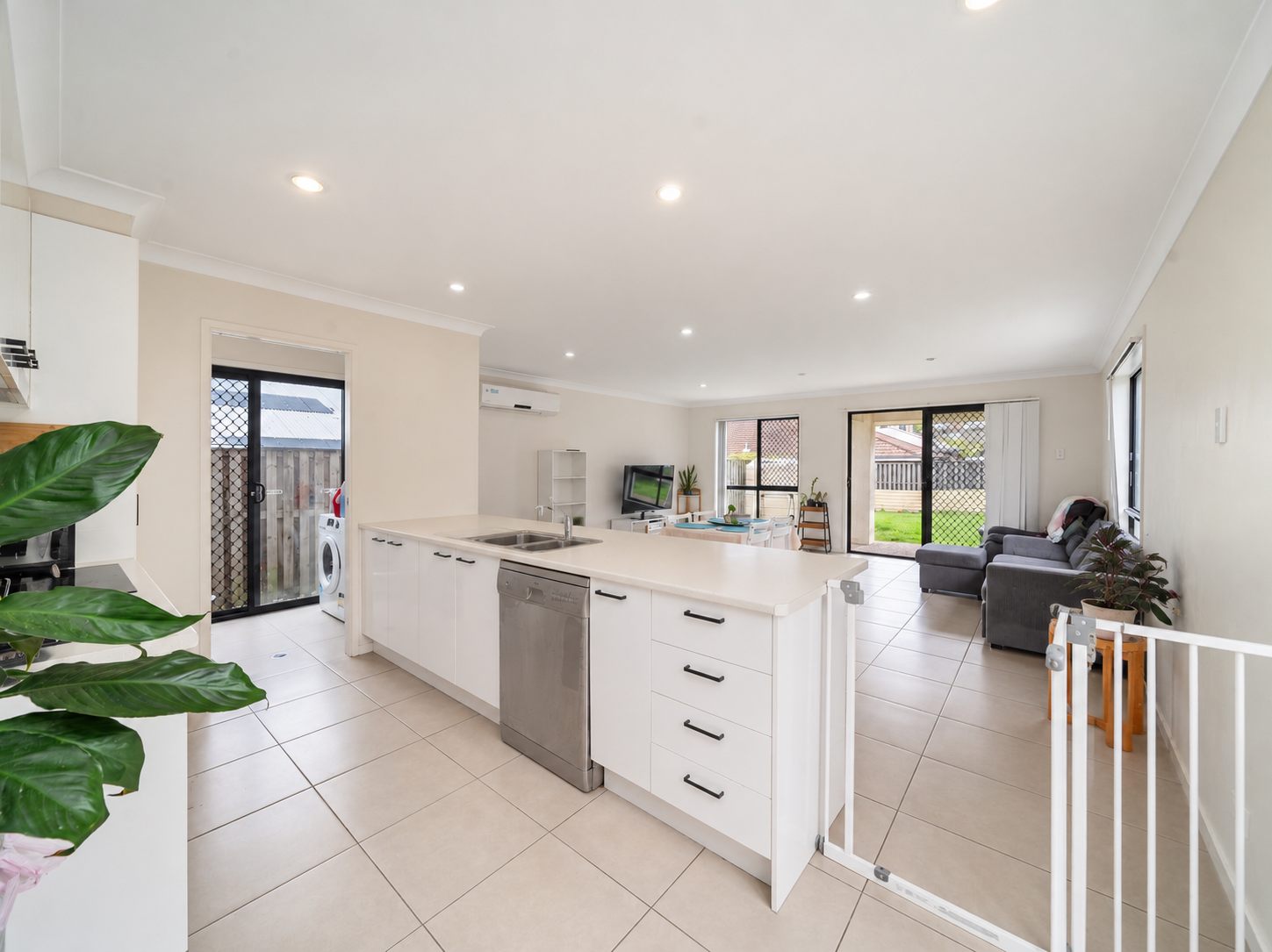 37 Bowerbird Crescent — photo 4 of 21