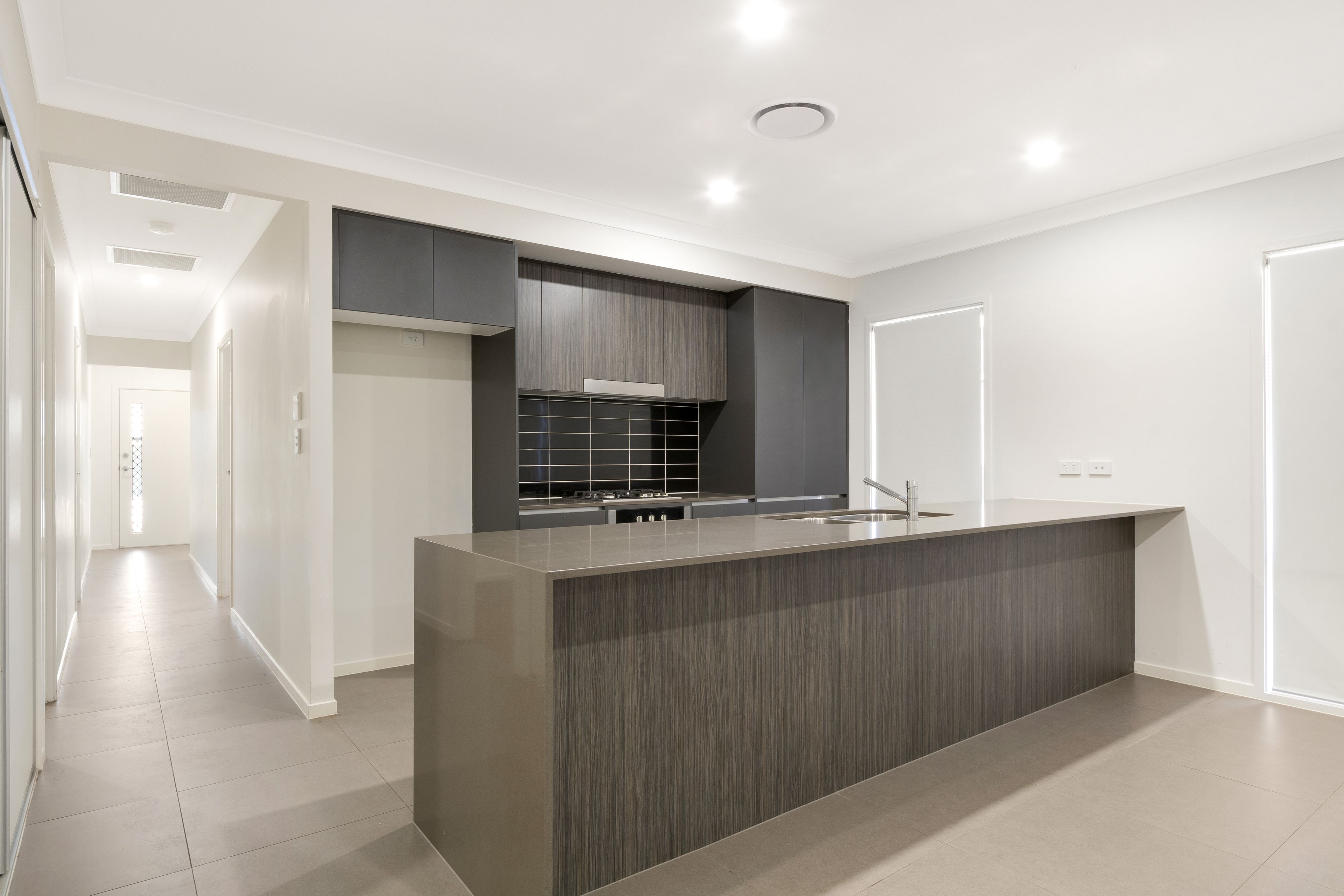 GLEDSWOOD HILLS, NSW 2557