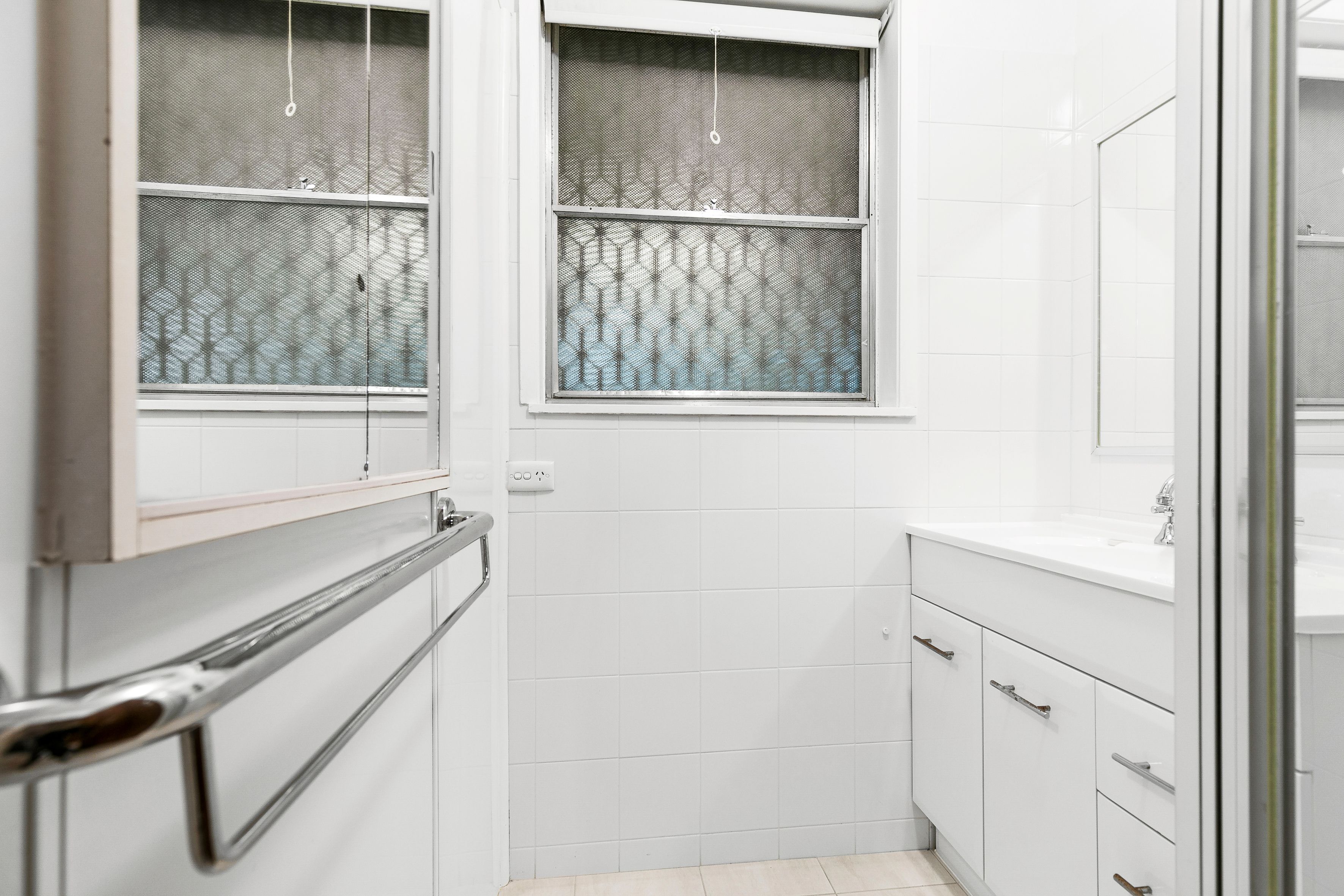 46 Hepburn Street — photo 11 of 17